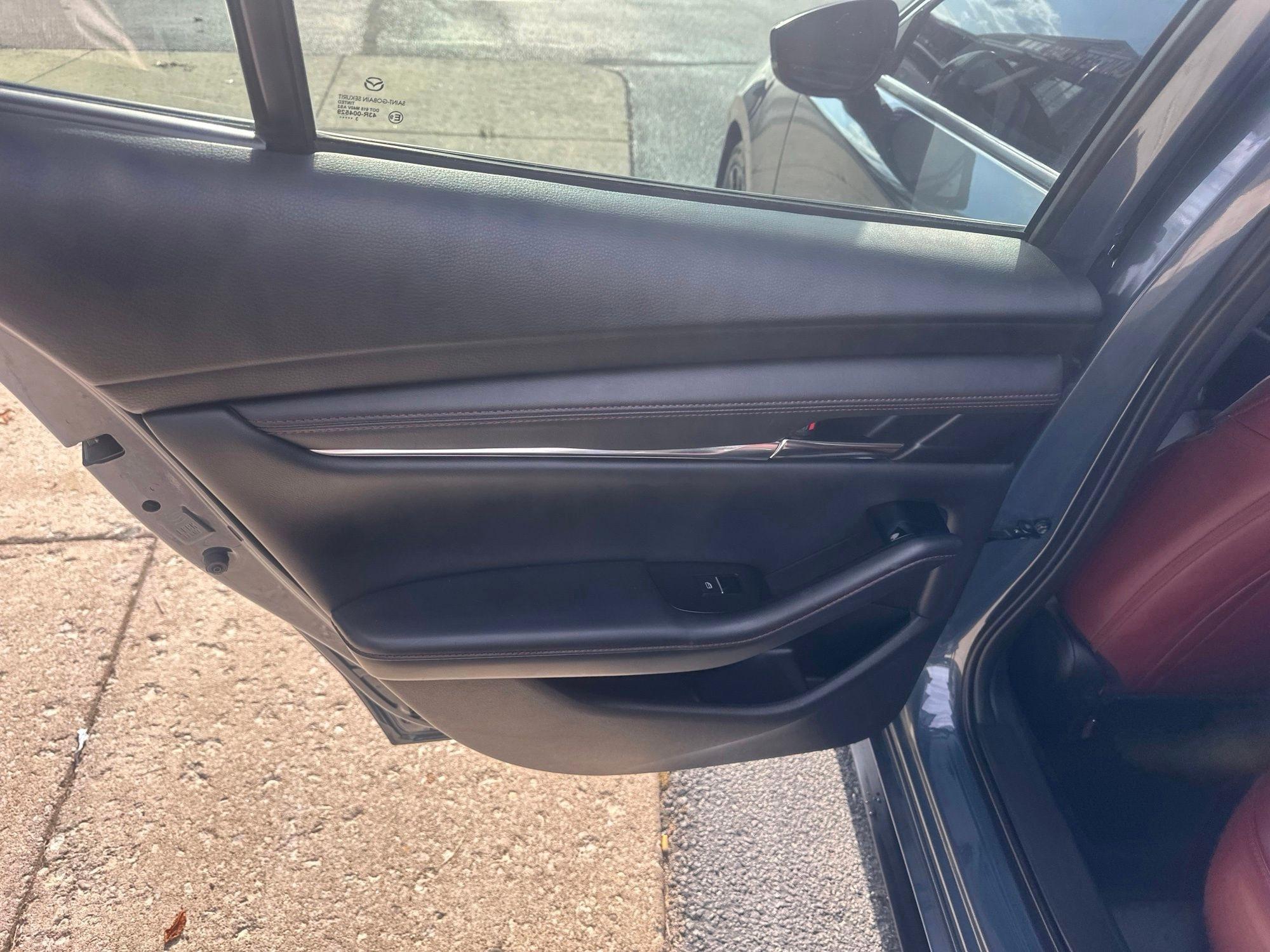Mazda MAZDA3  2023