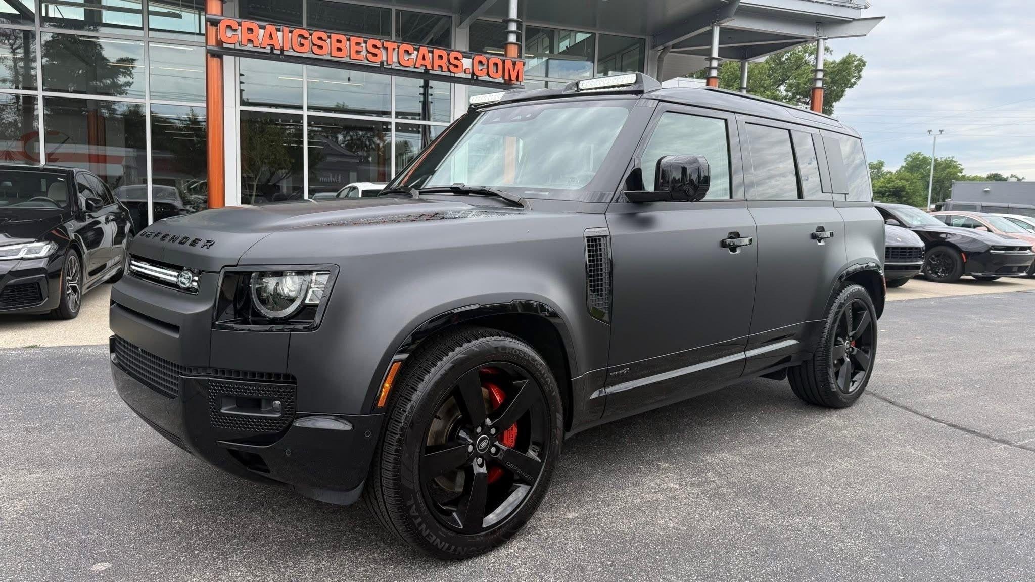 Land Rover Defender  2025