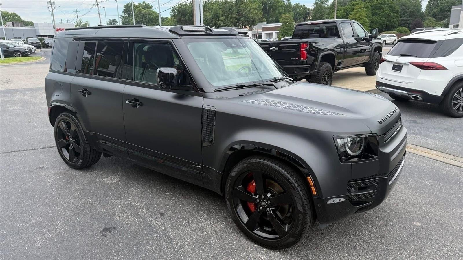 Land Rover Defender  2025