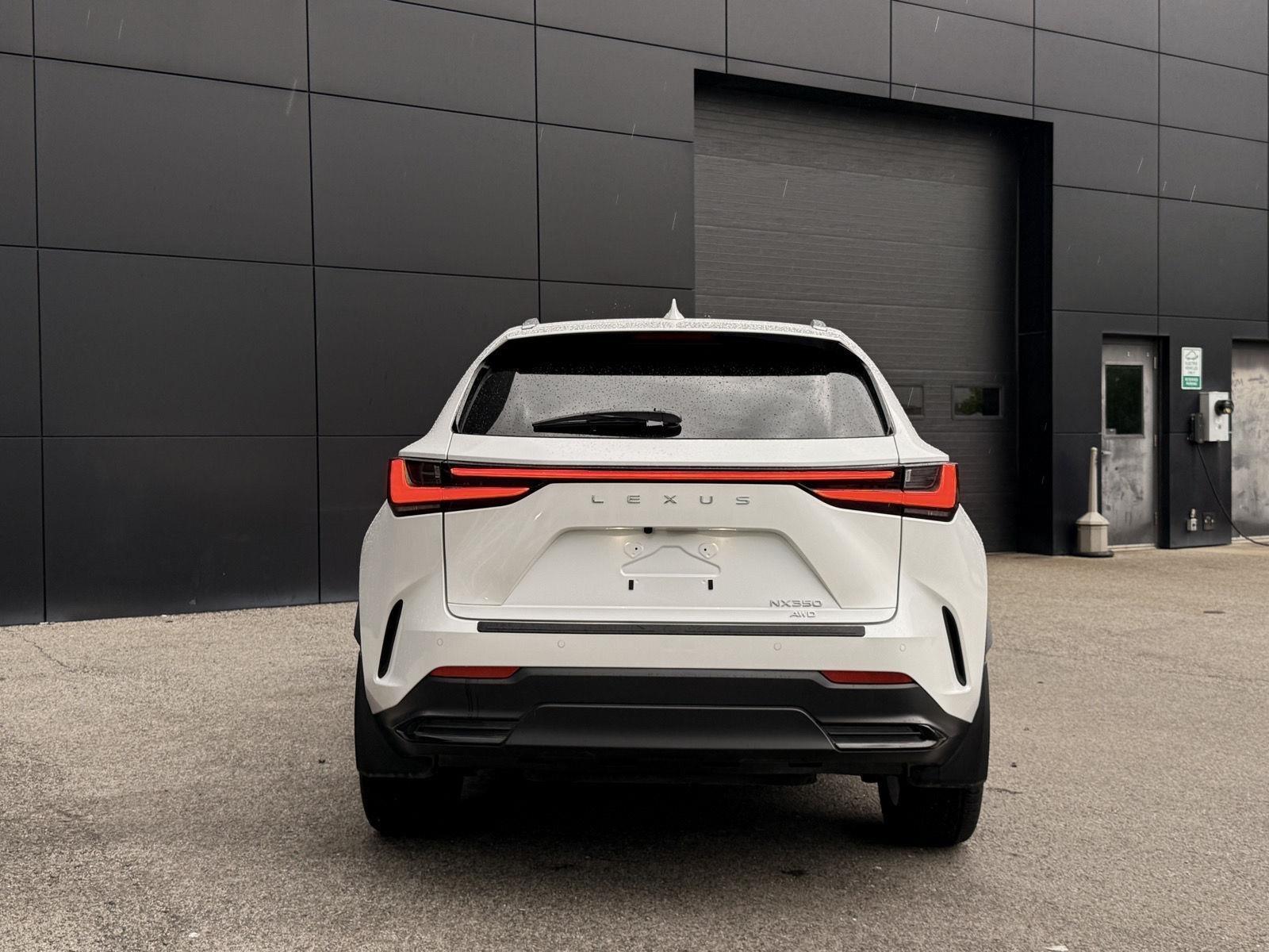 Lexus NX  2025