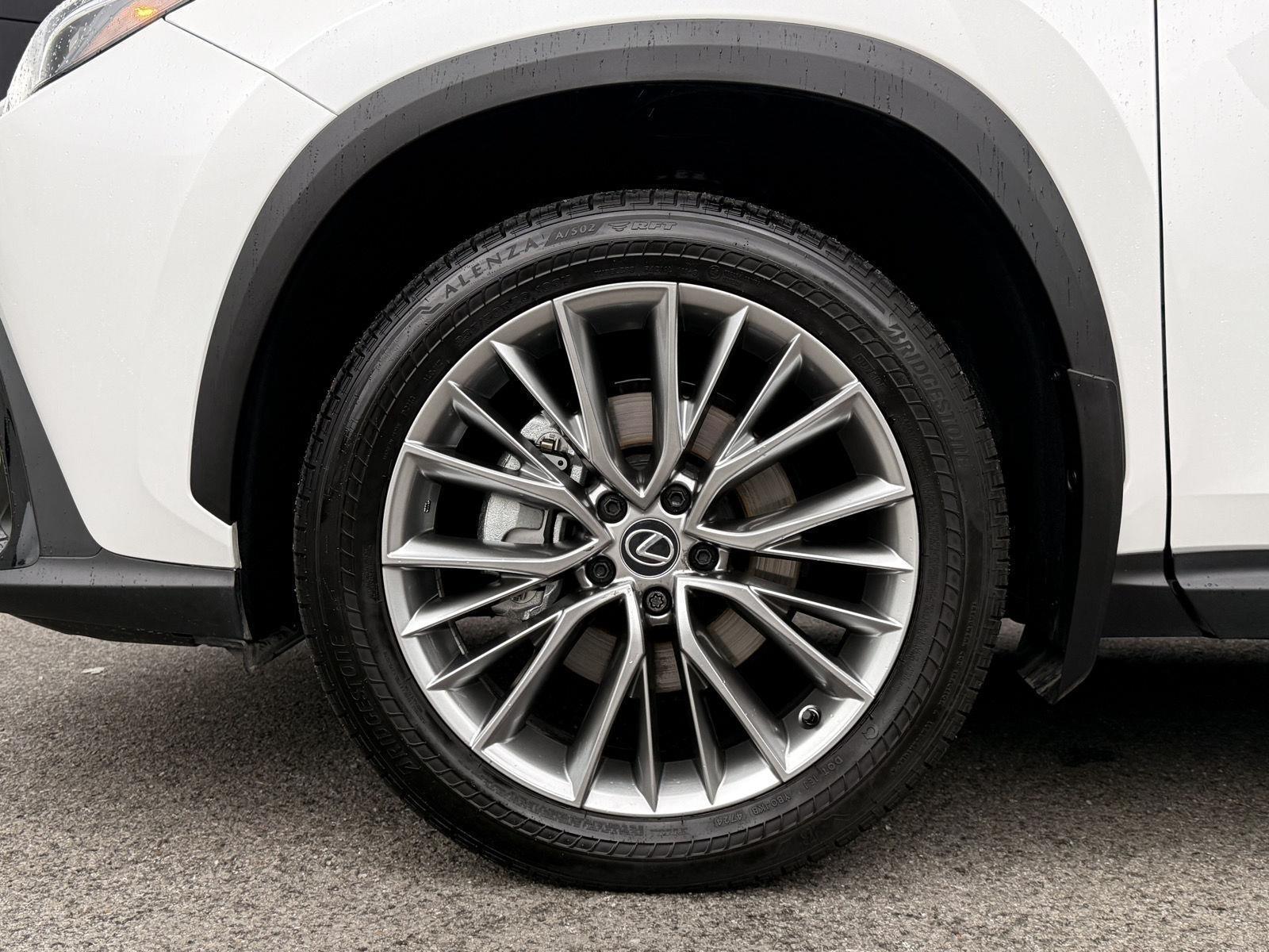 Lexus NX  2025