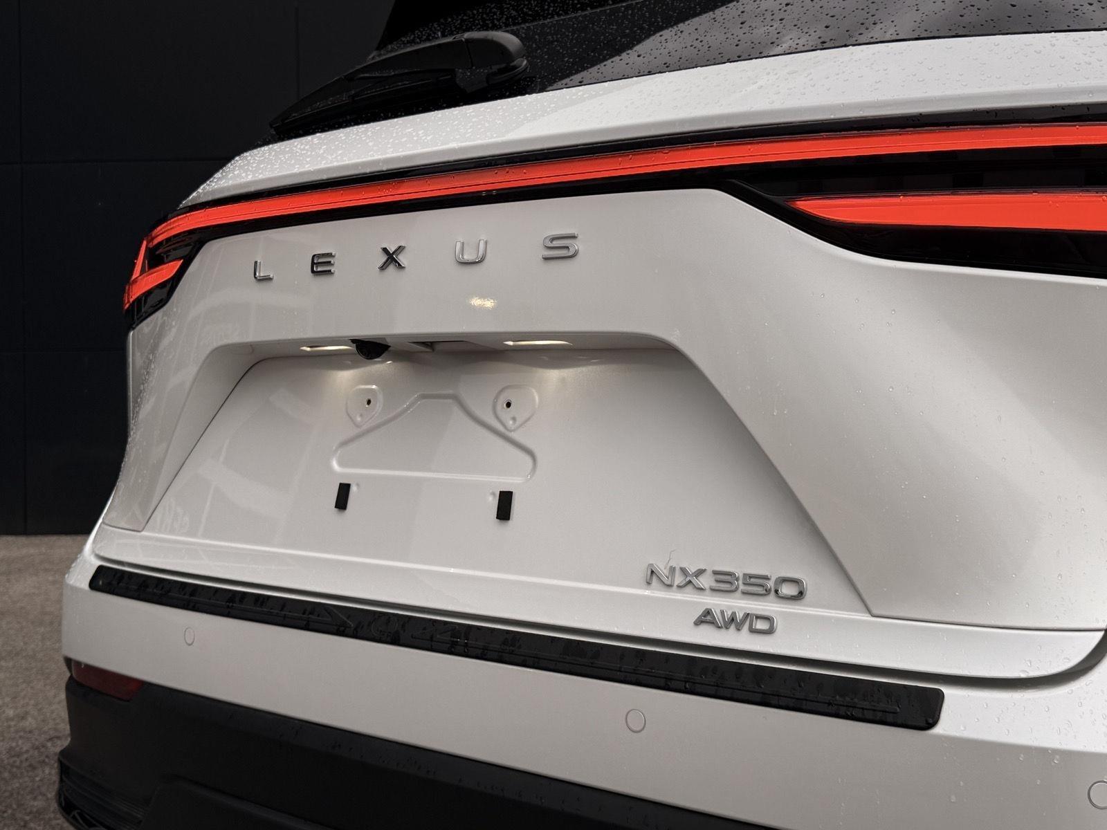 Lexus NX  2025