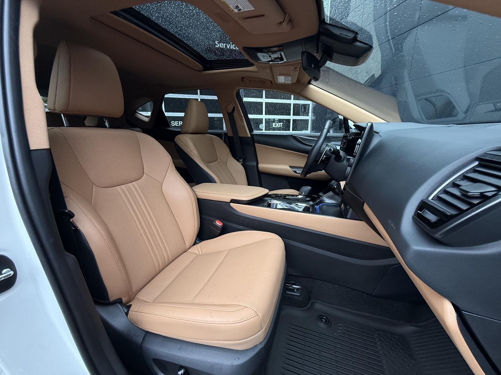 Lexus NX  2025