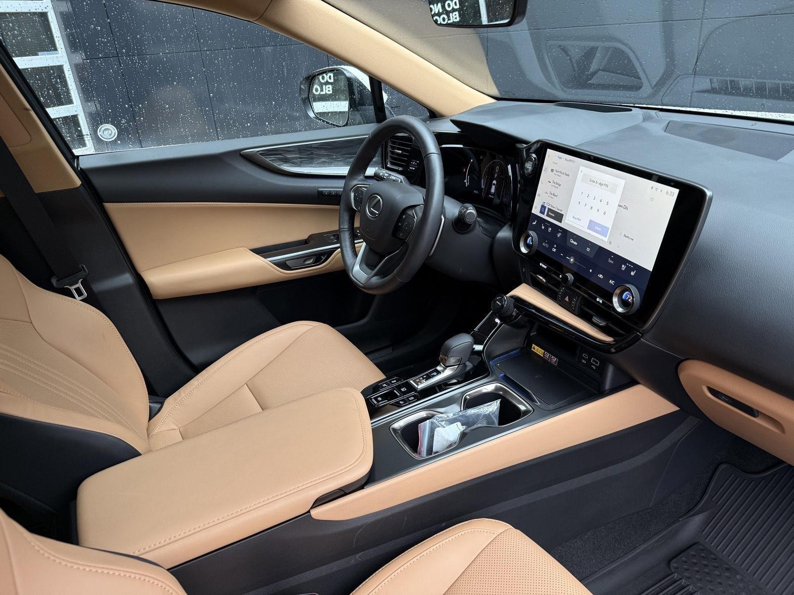 Lexus NX  2025