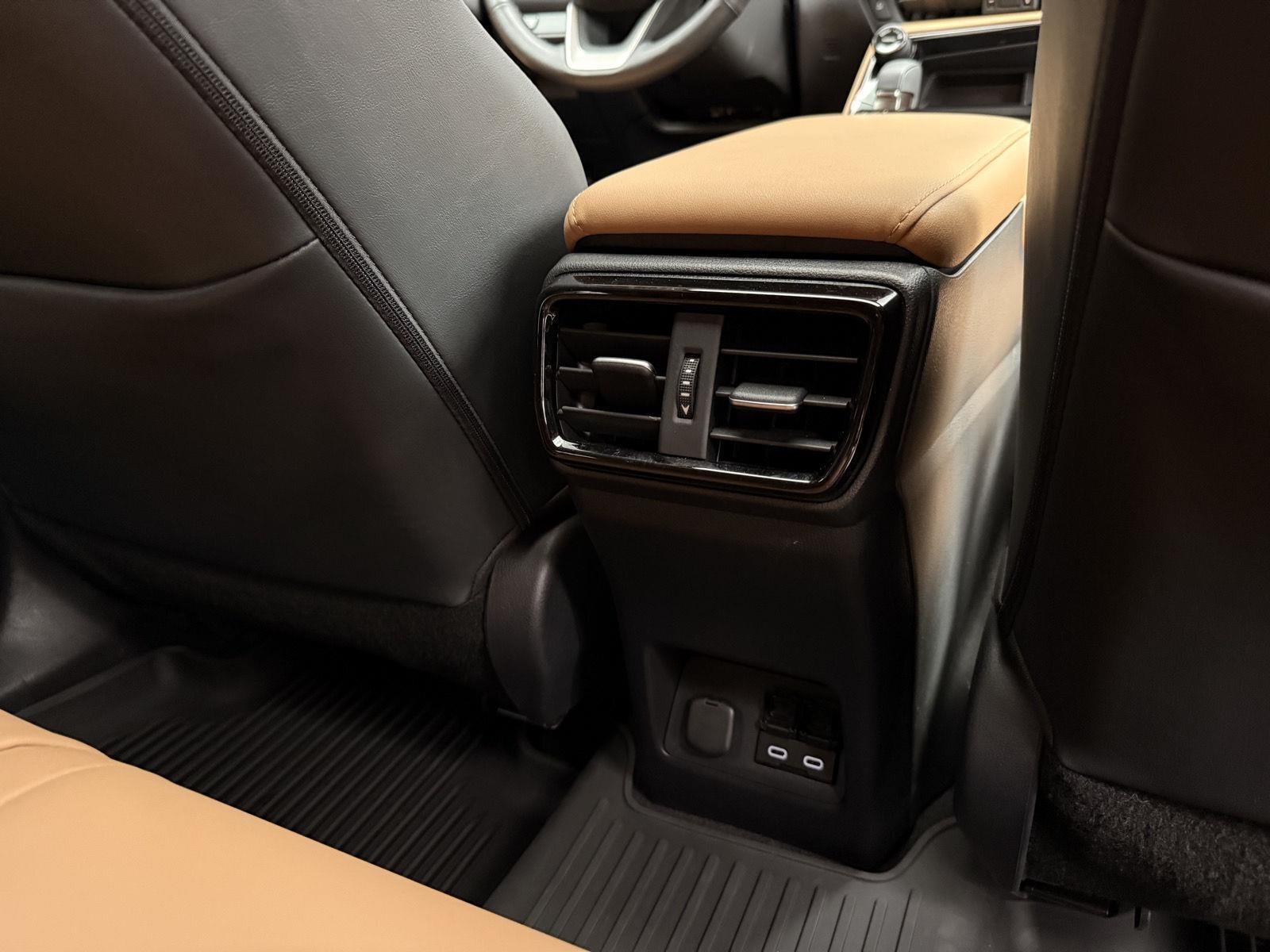 Lexus NX  2025