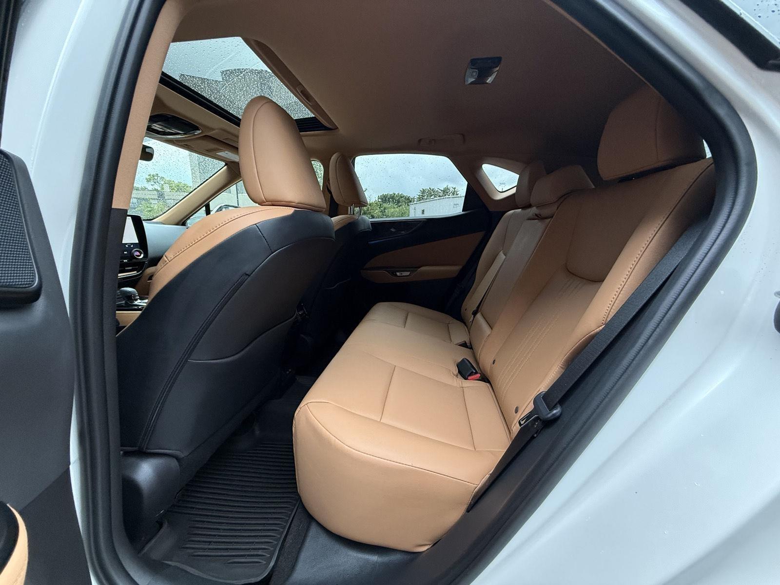 Lexus NX  2025