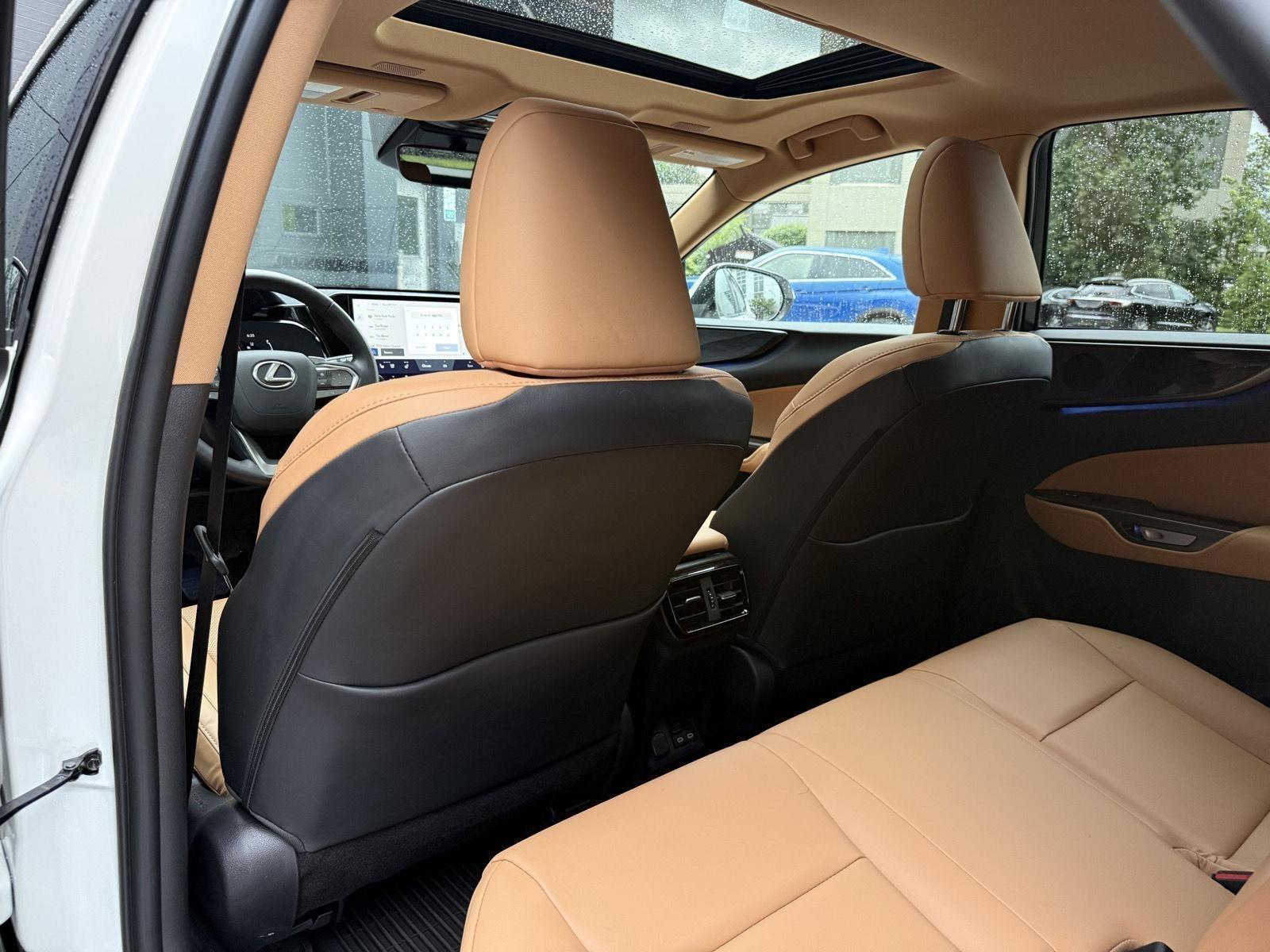 Lexus NX  2025
