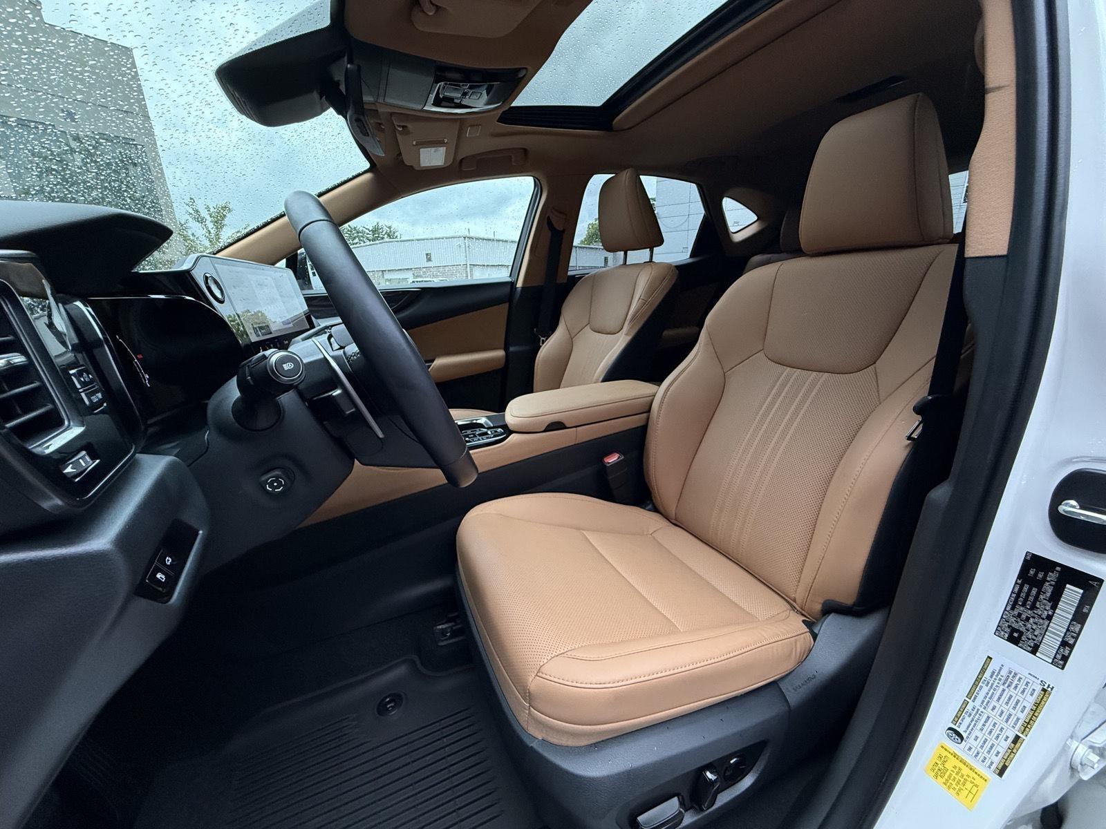 Lexus NX  2025