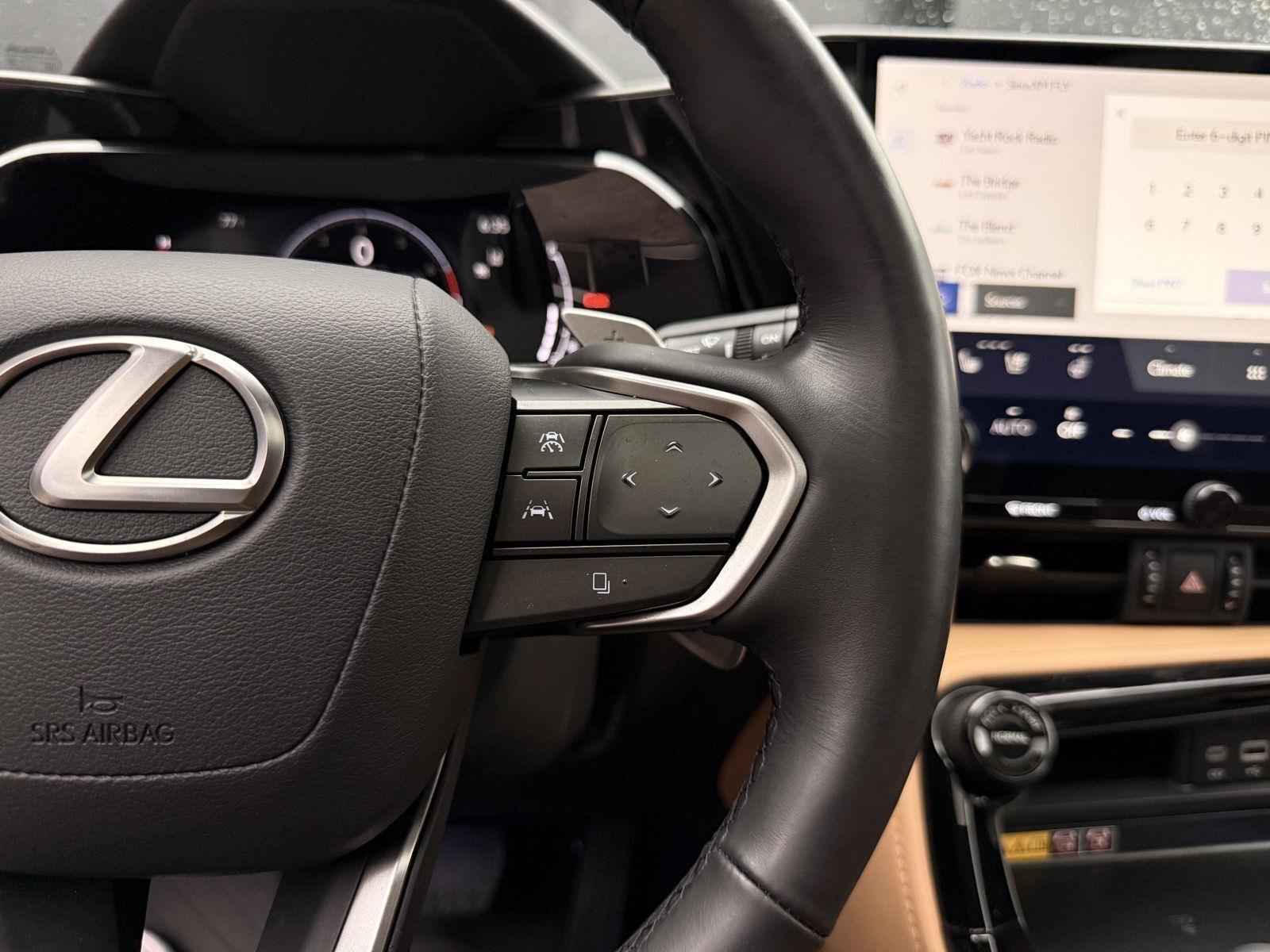 Lexus NX  2025