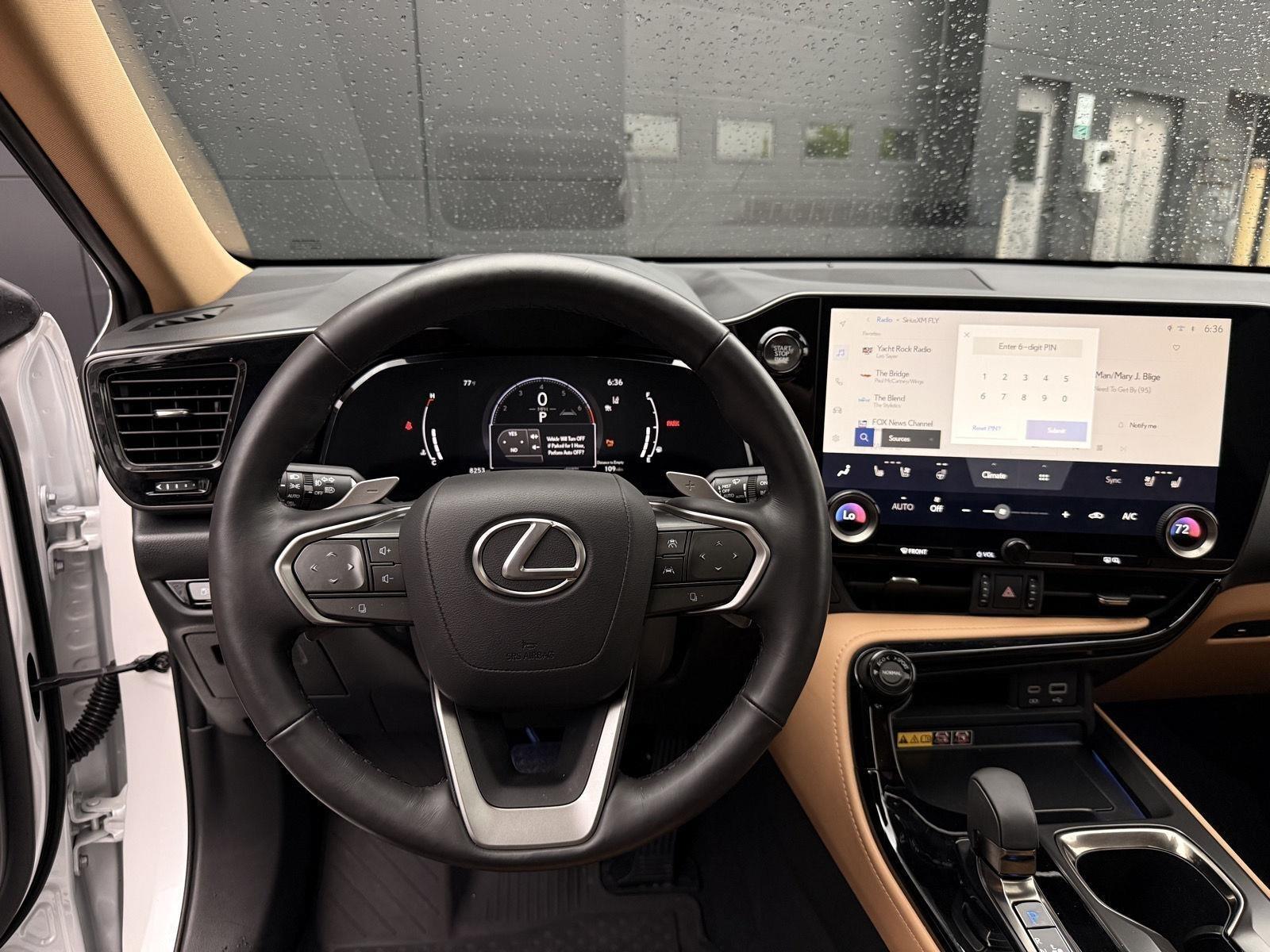 Lexus NX  2025