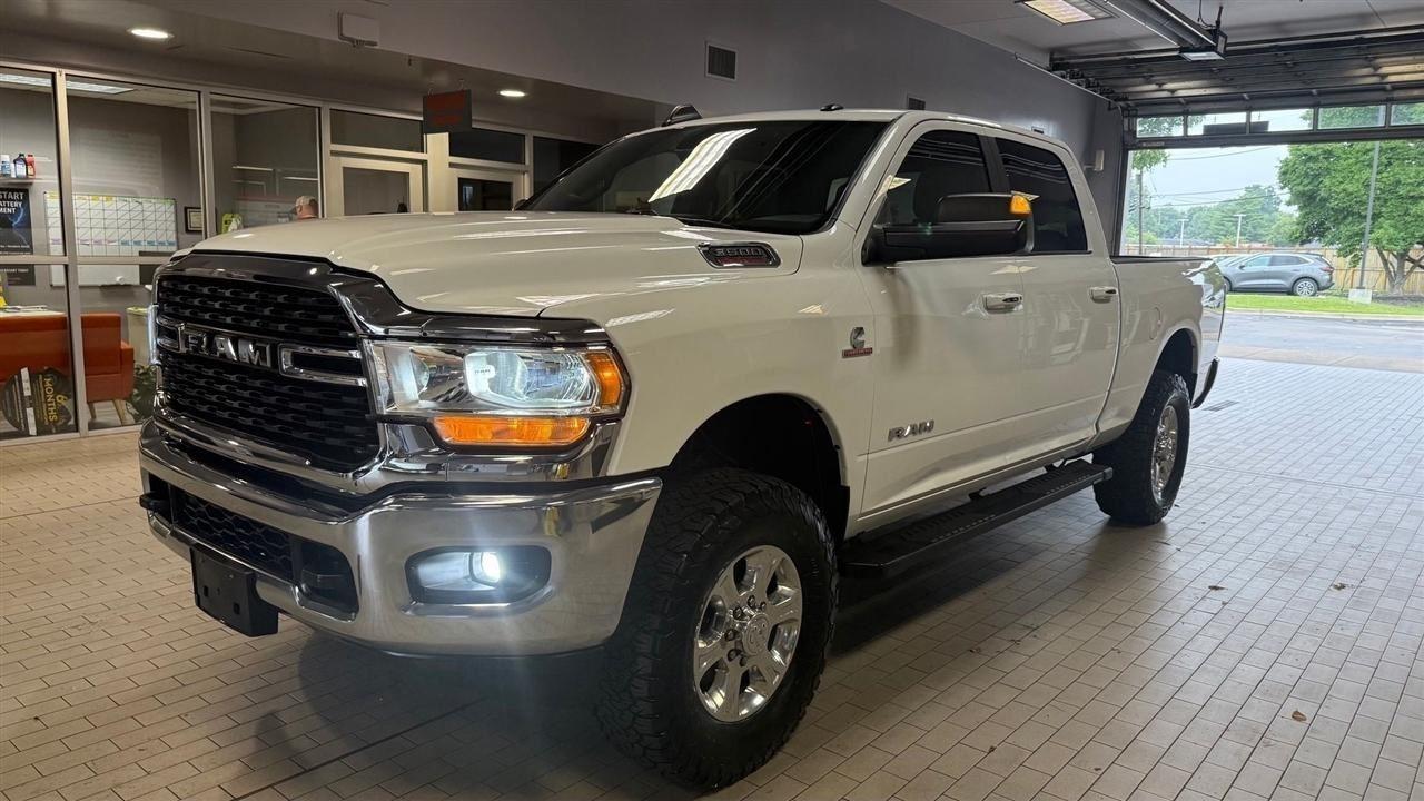 RAM 3500 Big Horn Crew Cab SWB 4WD 2022