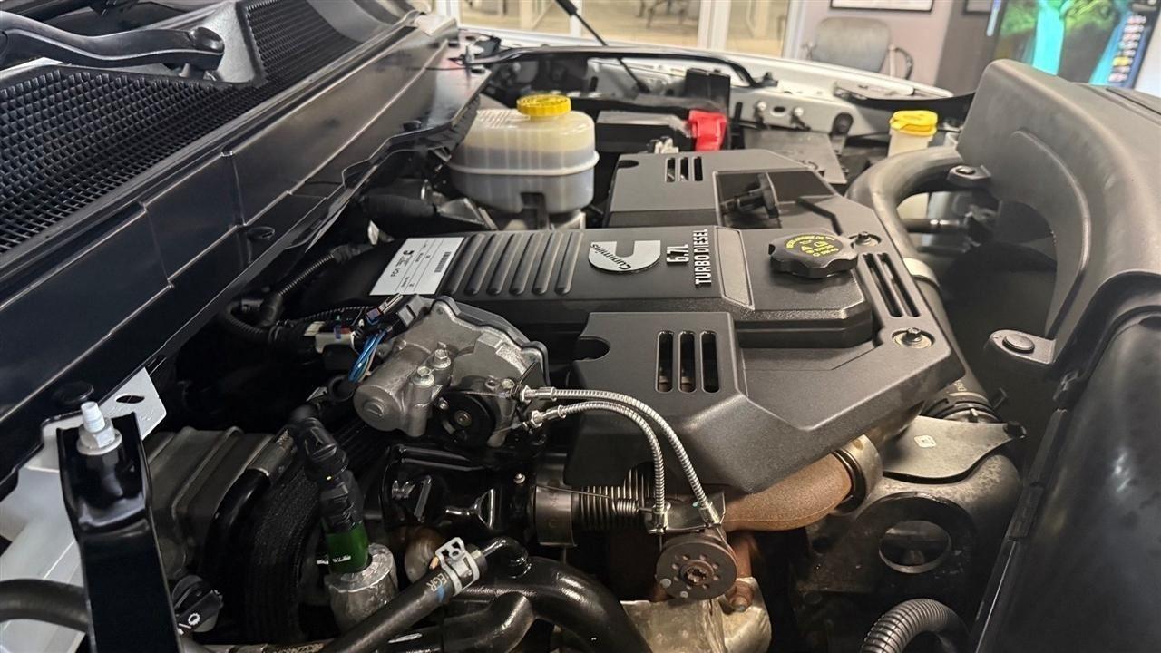 RAM 3500 Big Horn Crew Cab SWB 4WD 2022