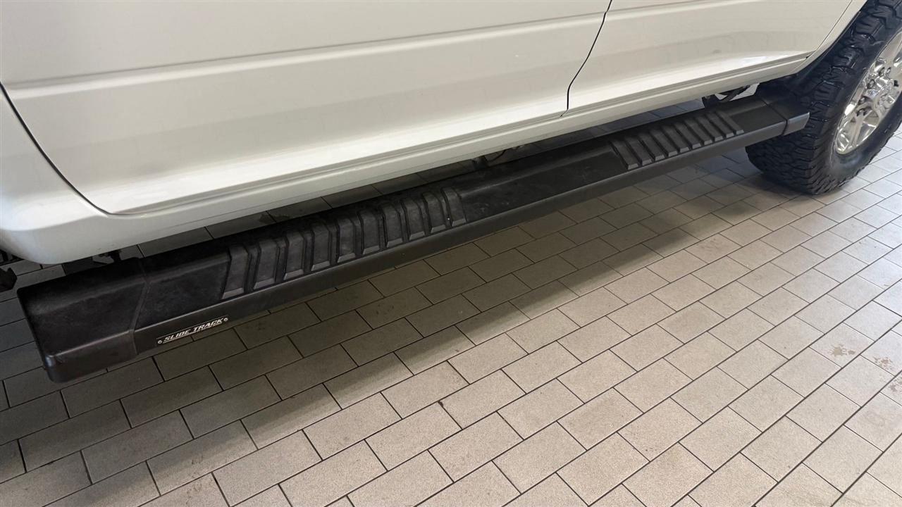 RAM 3500 Big Horn Crew Cab SWB 4WD 2022