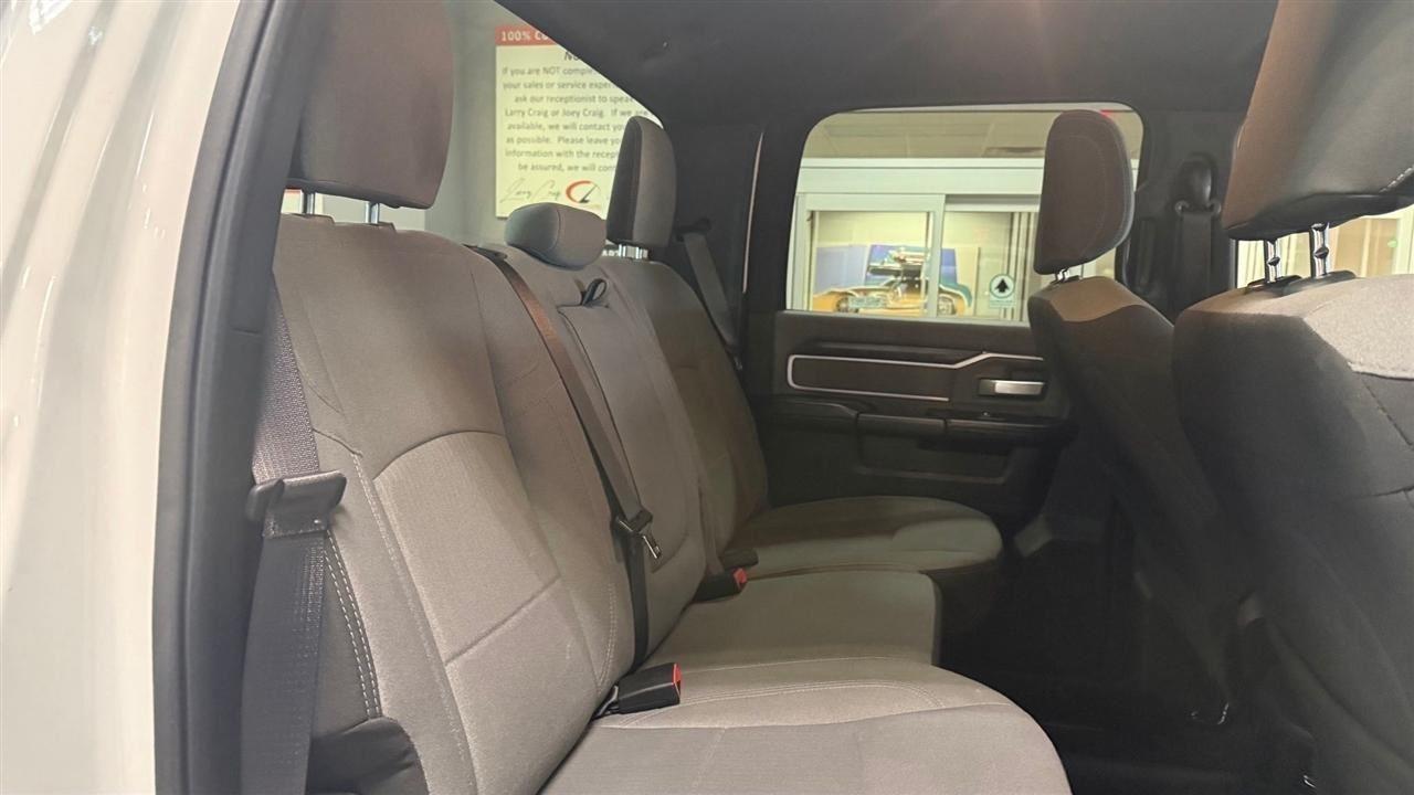 RAM 3500 Big Horn Crew Cab SWB 4WD 2022