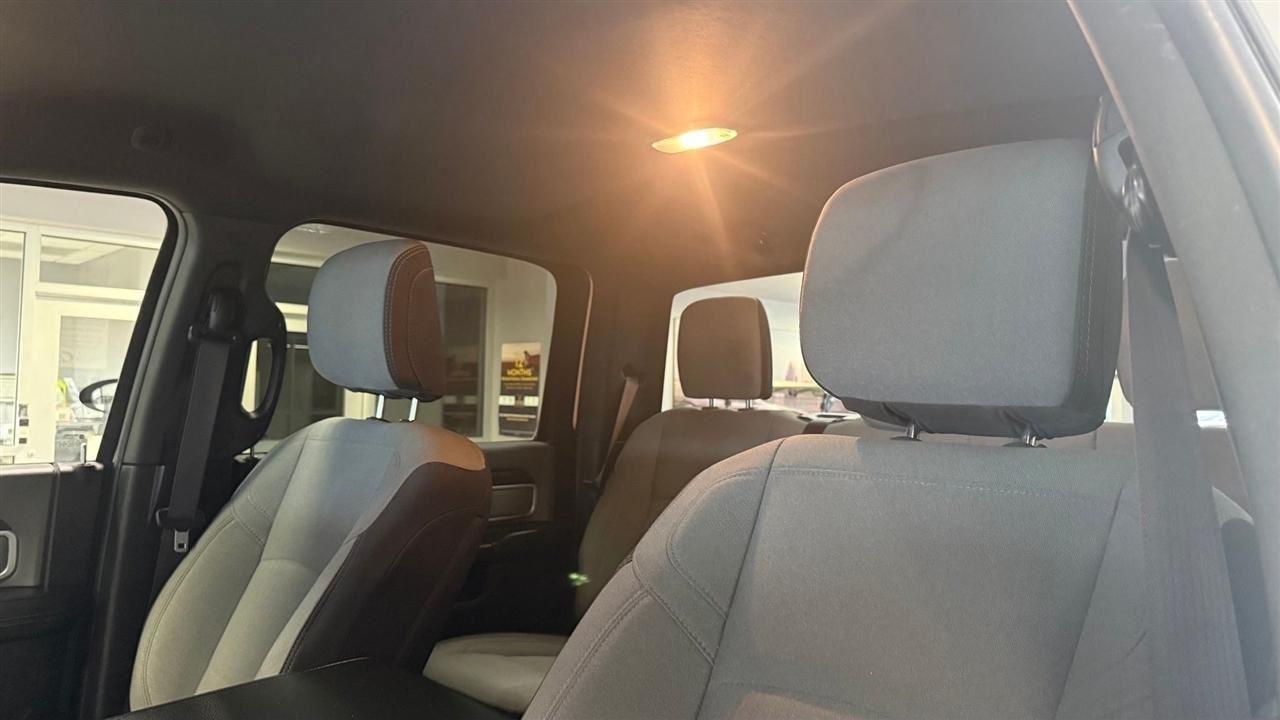 RAM 3500 Big Horn Crew Cab SWB 4WD 2022