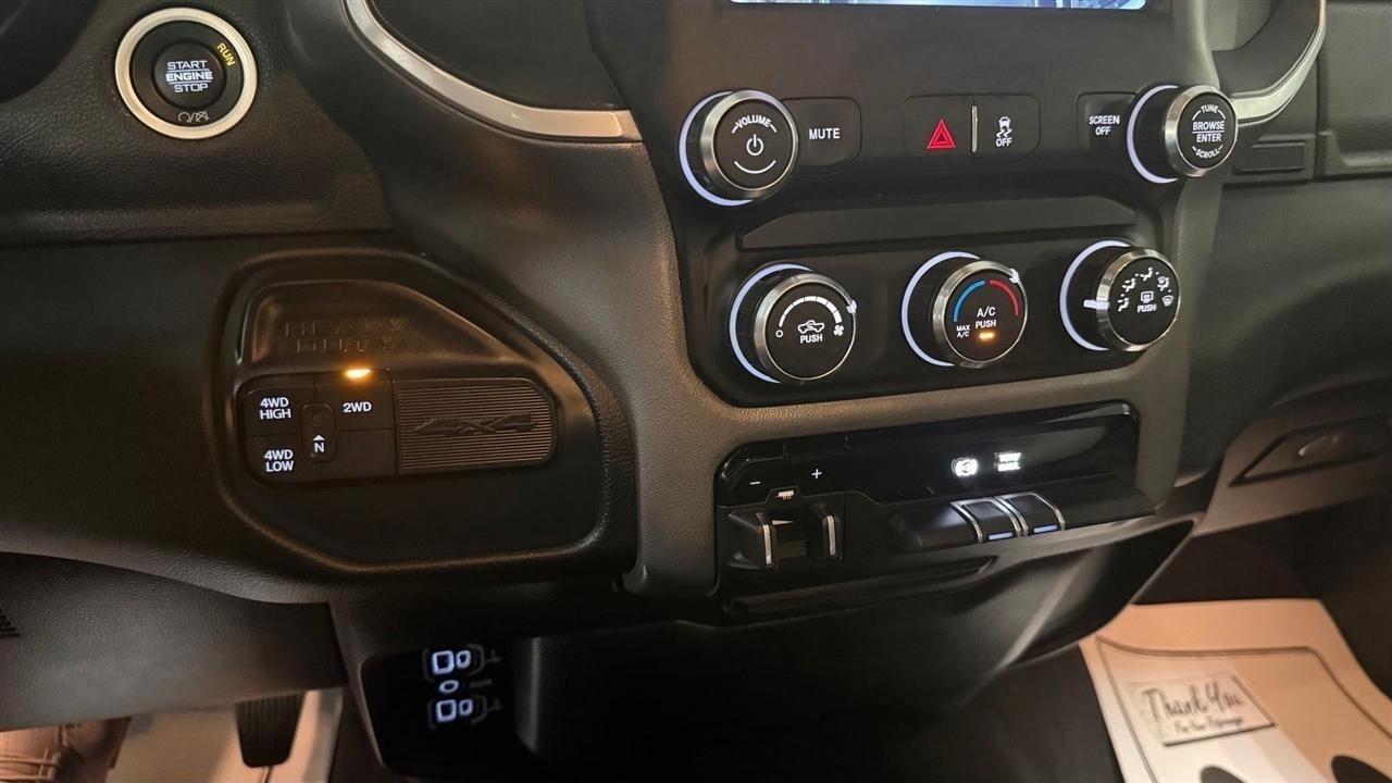 RAM 3500 Big Horn Crew Cab SWB 4WD 2022