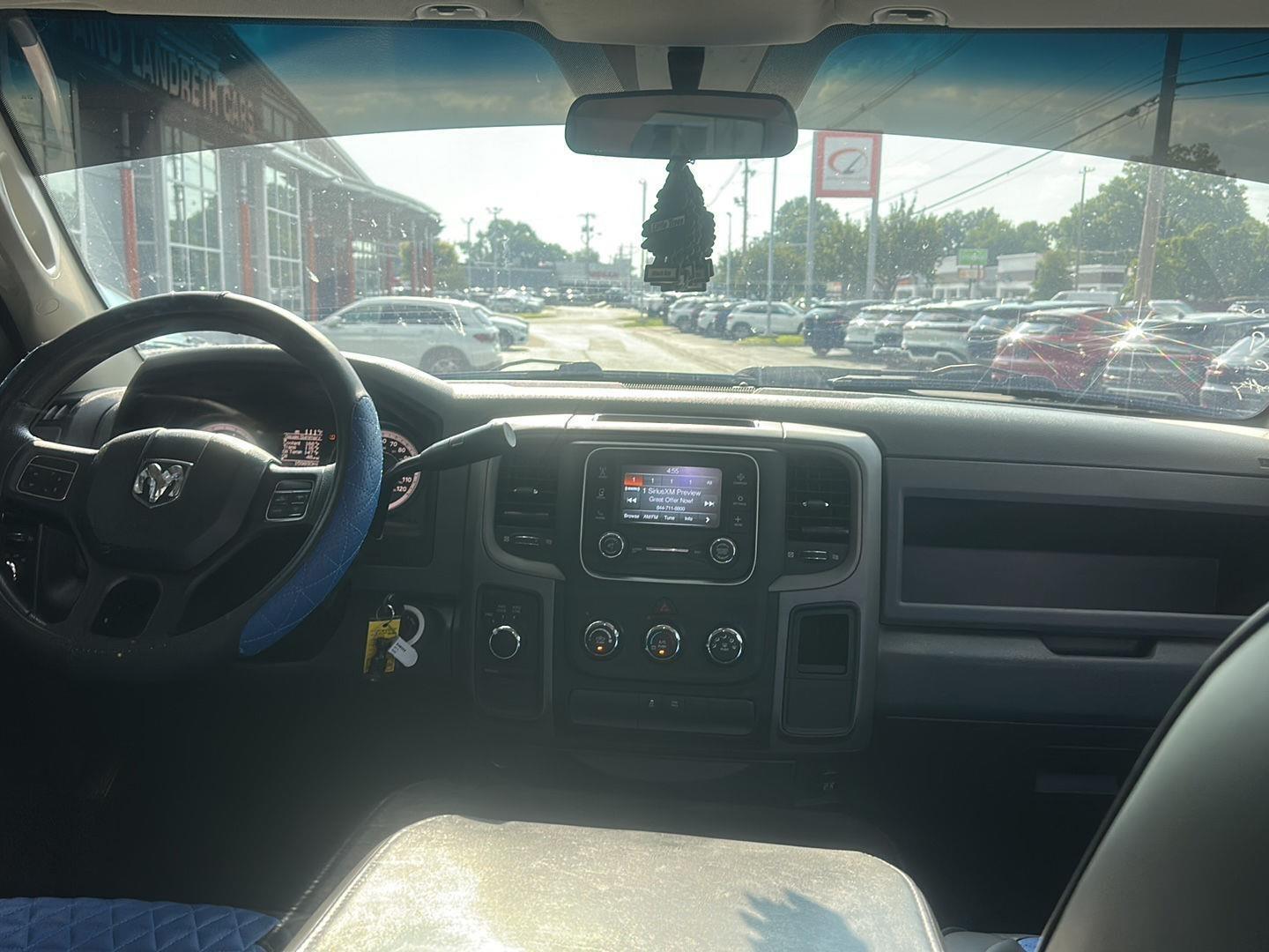 RAM 1500 Tradesman Crew Cab SWB 4WD 2015