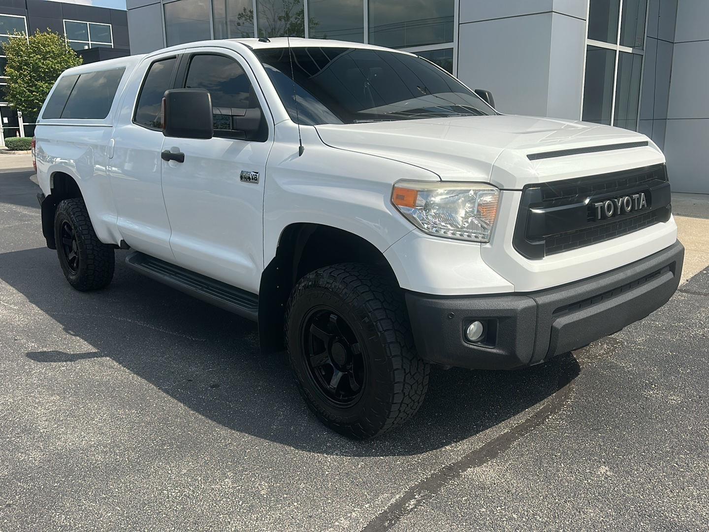 Toyota Tundra Limited 5.7L Double Cab 4WD 2014