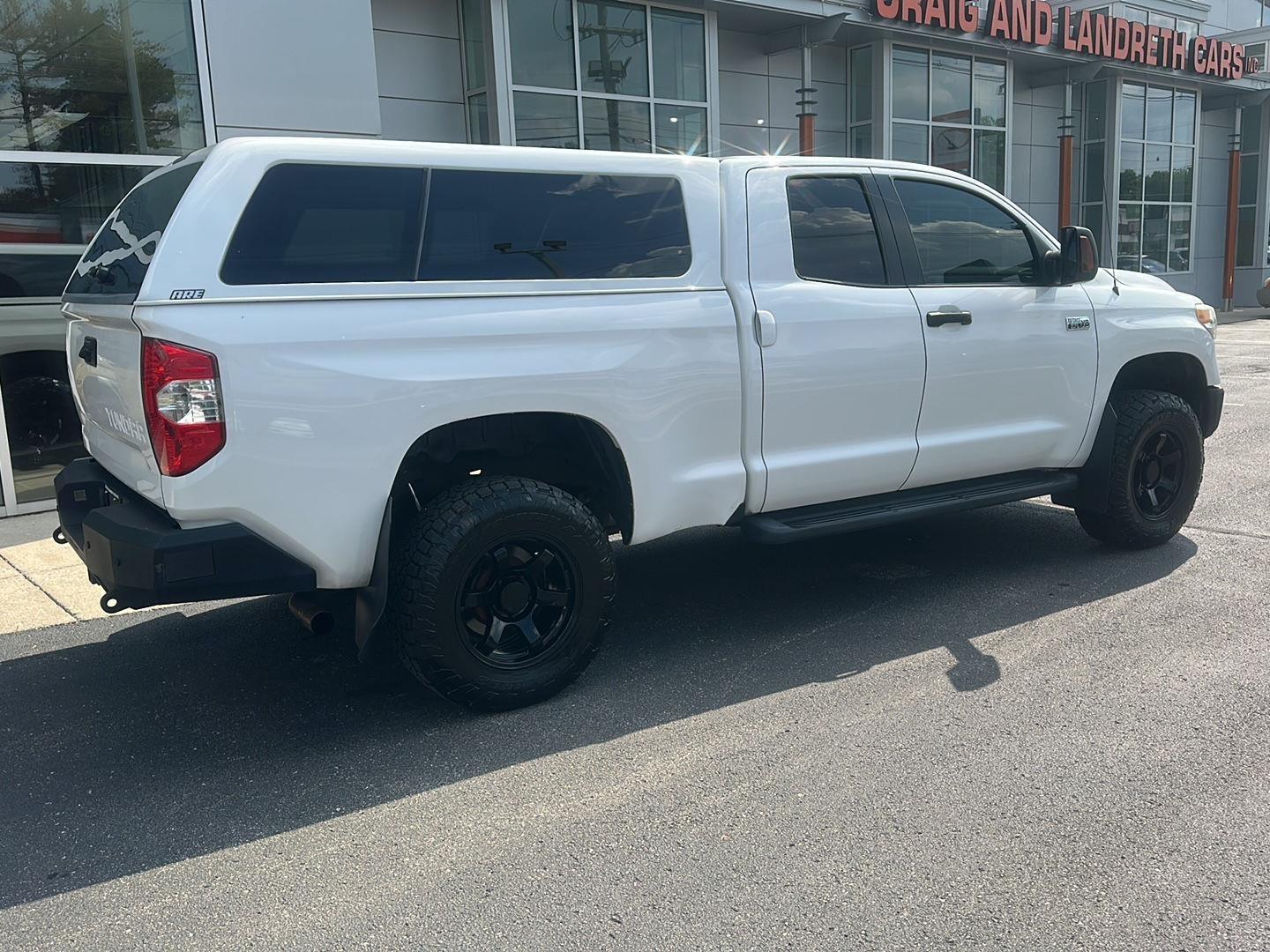 Toyota Tundra Limited 5.7L Double Cab 4WD 2014