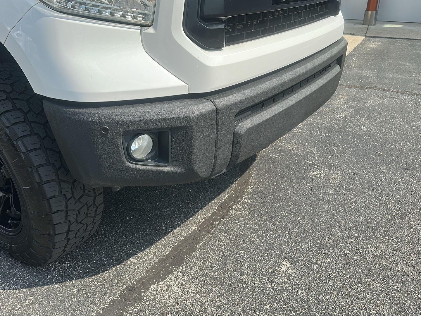 Toyota Tundra Limited 5.7L Double Cab 4WD 2014