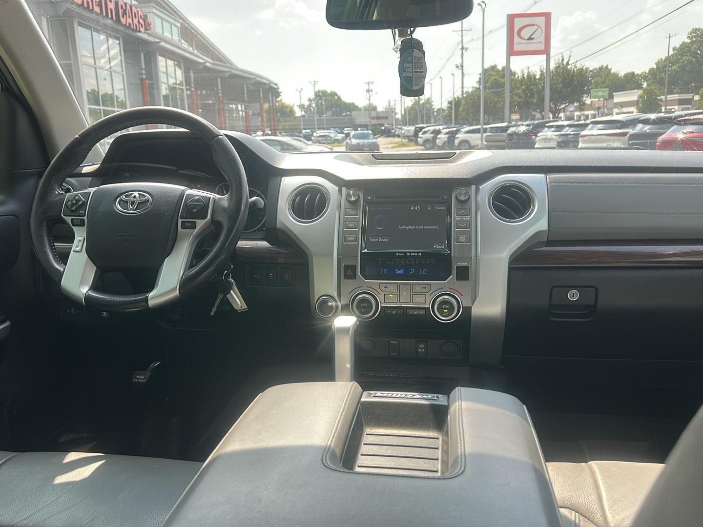 Toyota Tundra Limited 5.7L Double Cab 4WD 2014