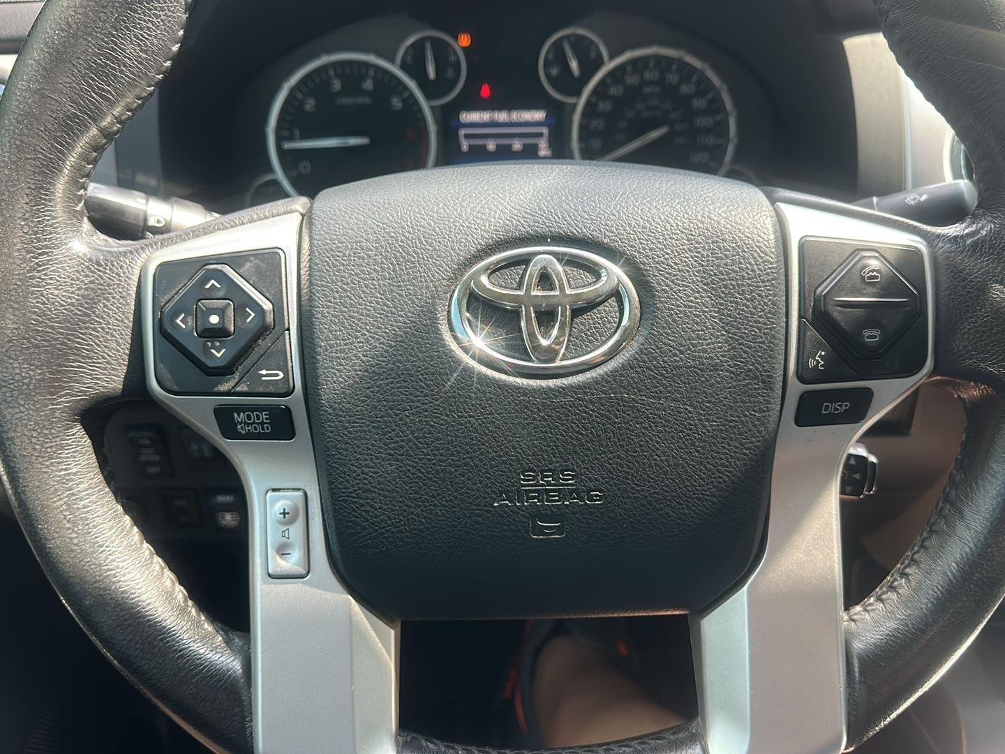 Toyota Tundra Limited 5.7L Double Cab 4WD 2014