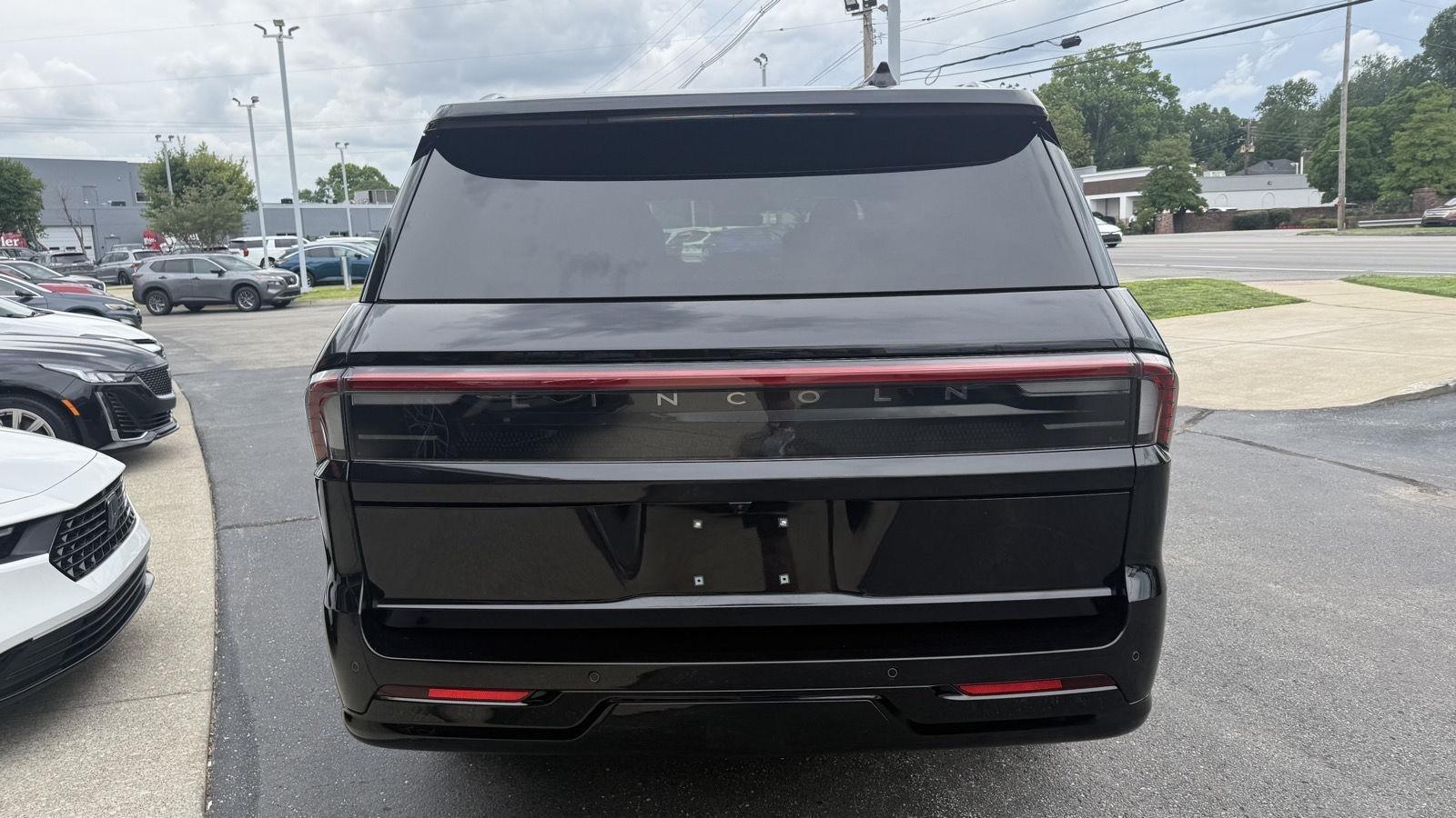 Lincoln Navigator L Black Label 2025