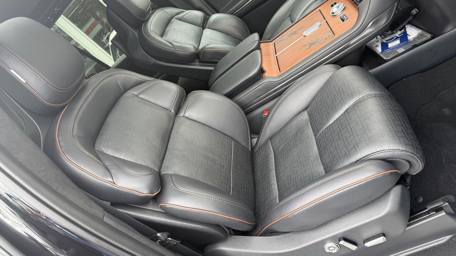 Lincoln Navigator L Black Label 2025