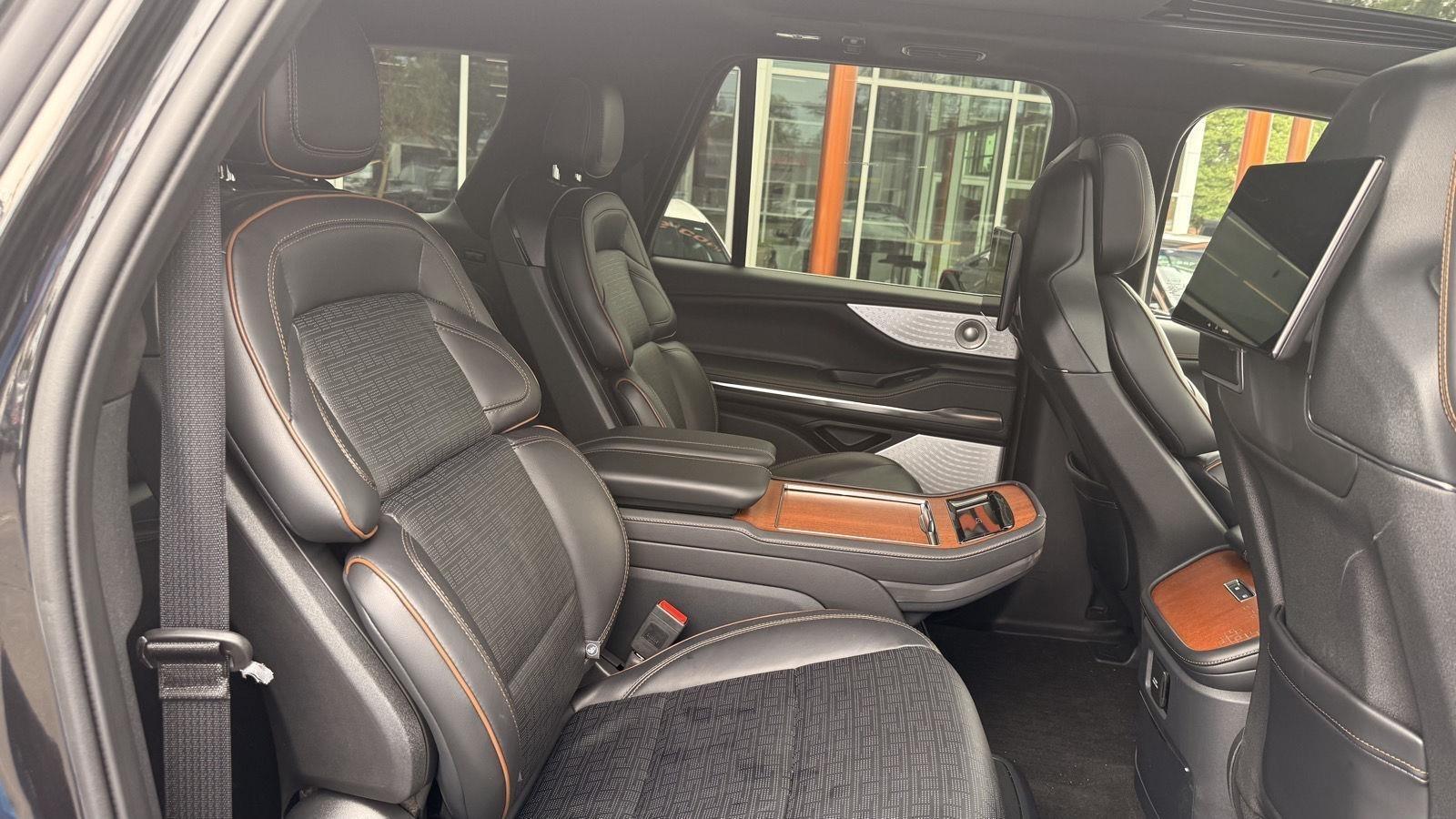 Lincoln Navigator L Black Label 2025