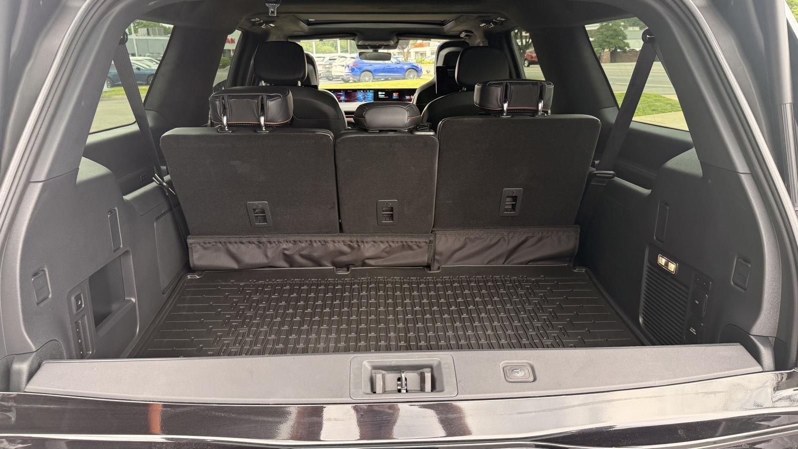 Lincoln Navigator L Black Label 2025