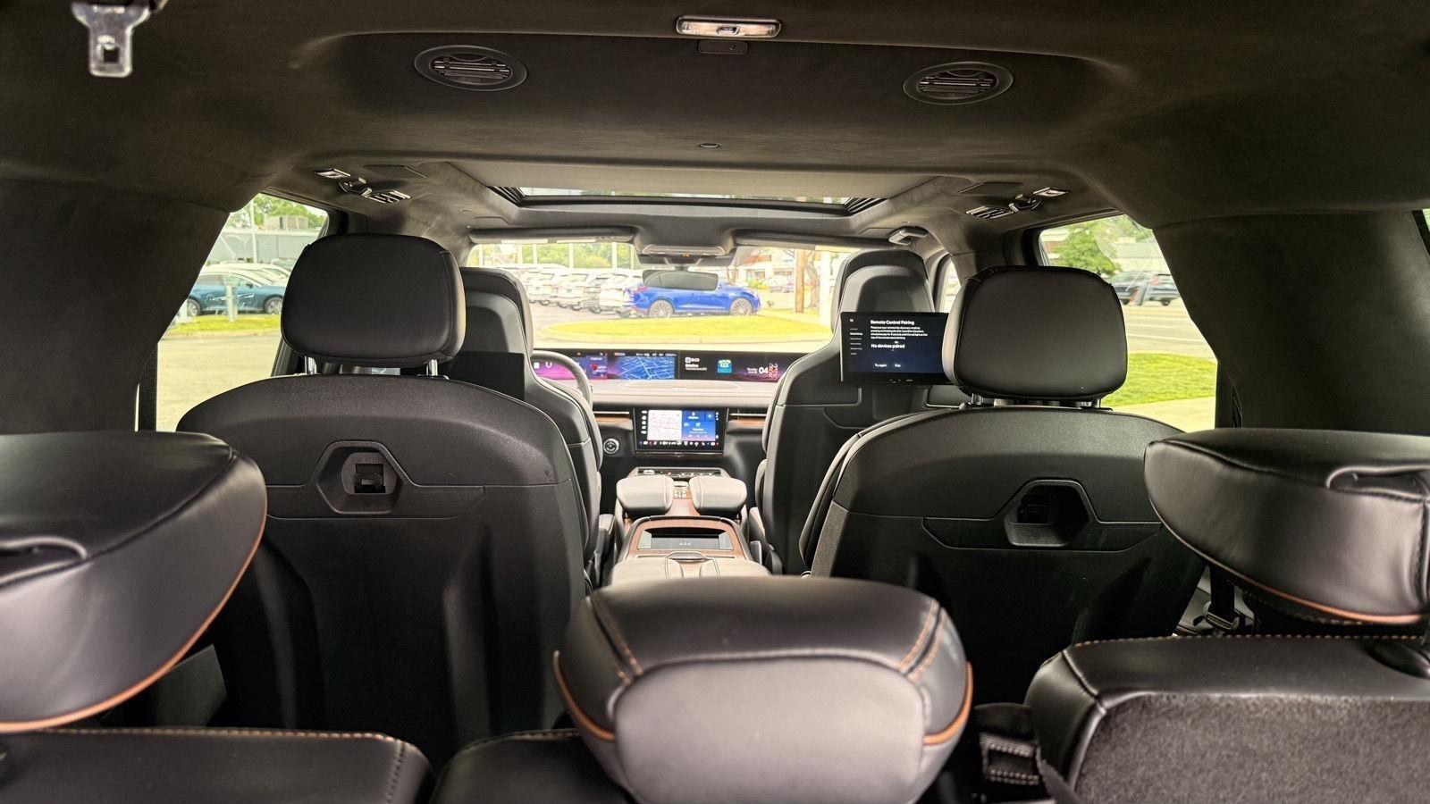 Lincoln Navigator L Black Label 2025