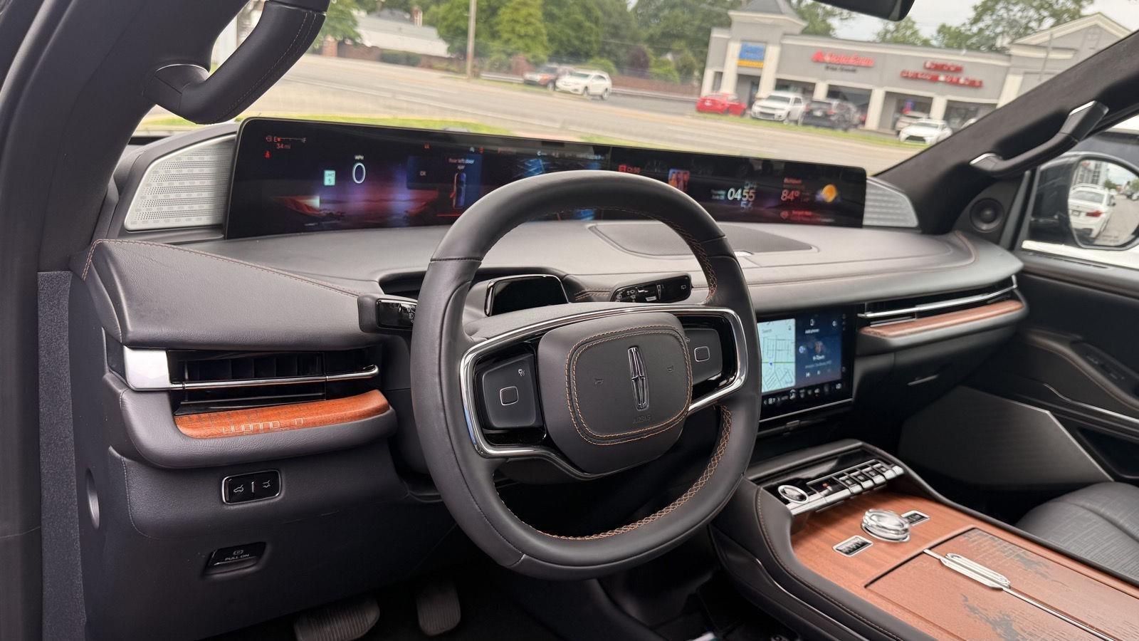 Lincoln Navigator L Black Label 2025
