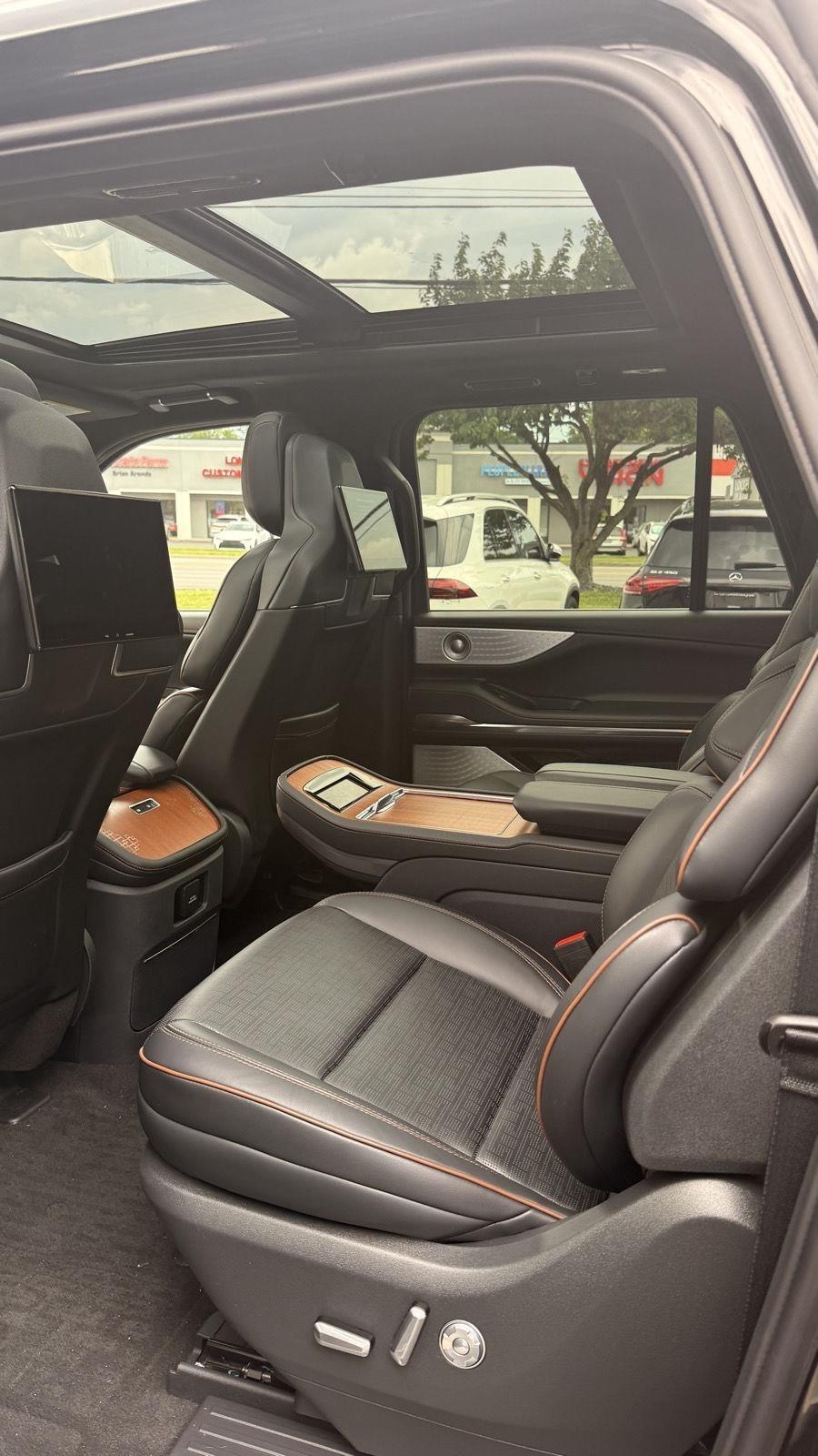 Lincoln Navigator L Black Label 2025