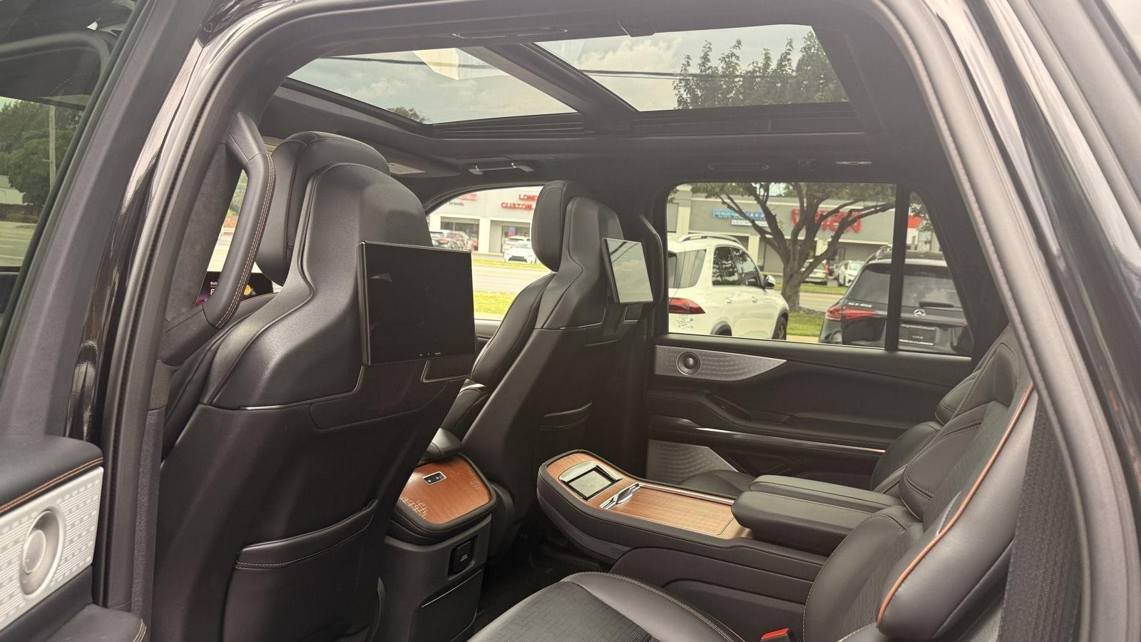Lincoln Navigator L Black Label 2025