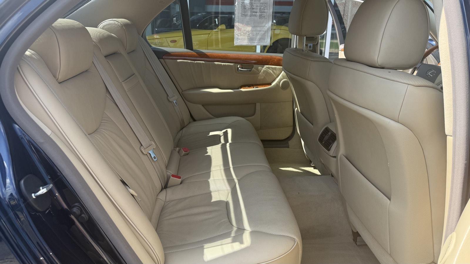 Lexus LS 430 Sedan 2006