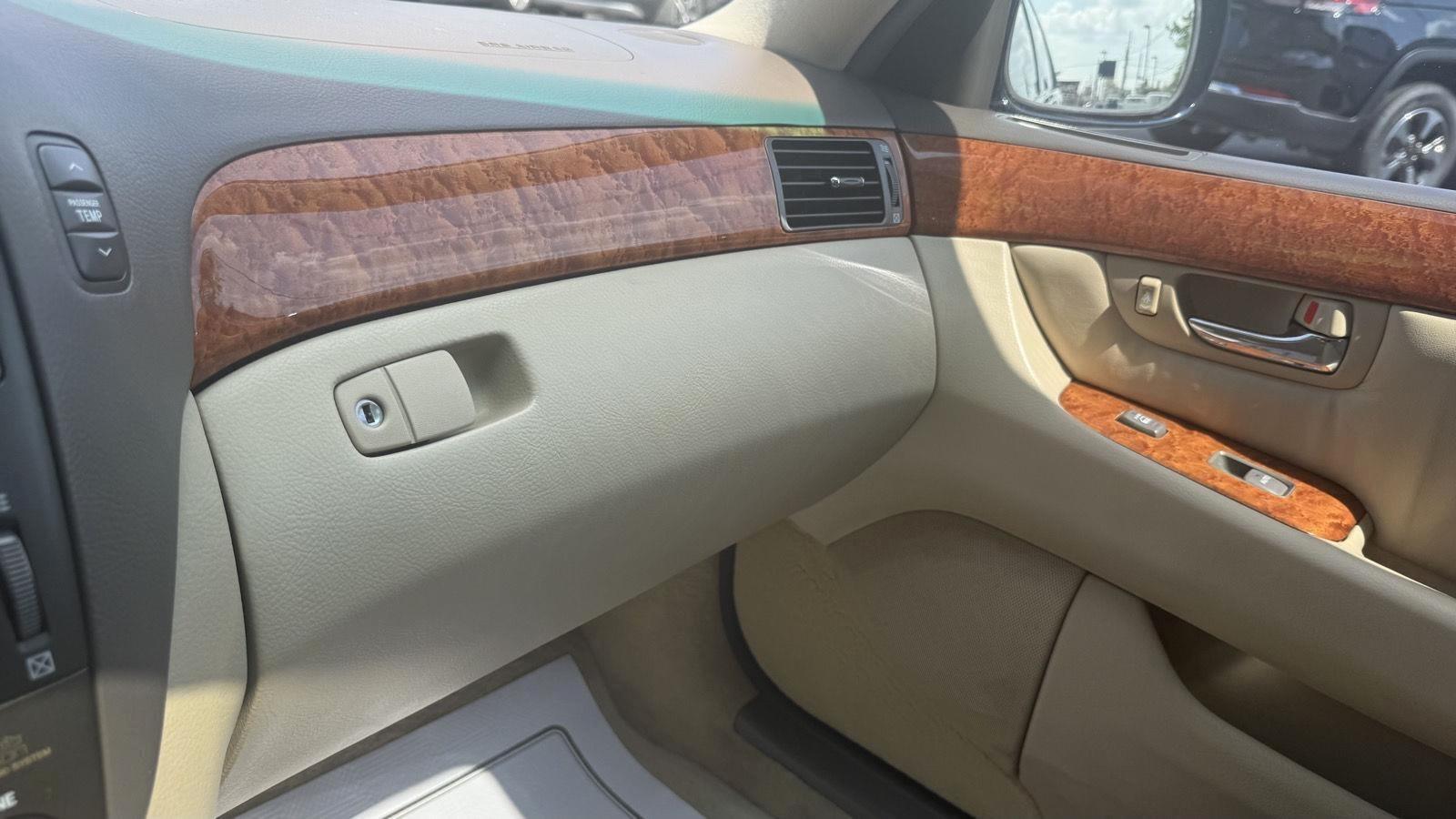 Lexus LS 430 Sedan 2006