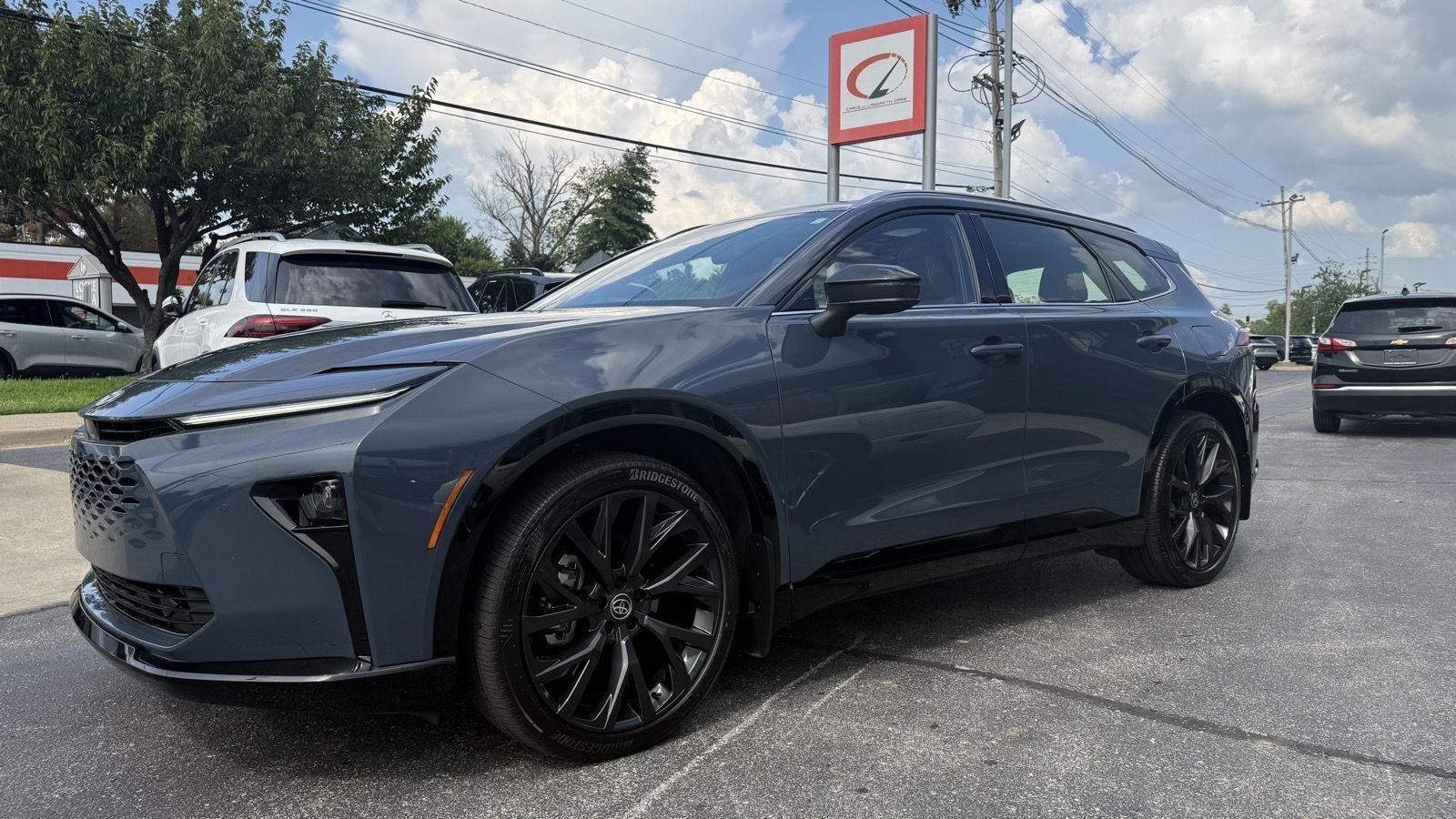 Toyota Crown Signia Limited 2025