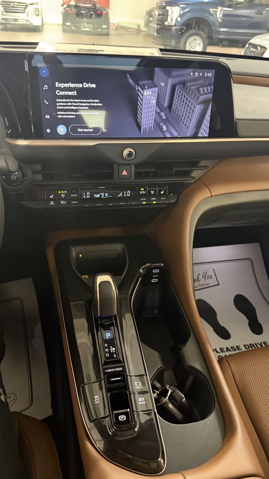 Toyota Crown Signia Limited 2025