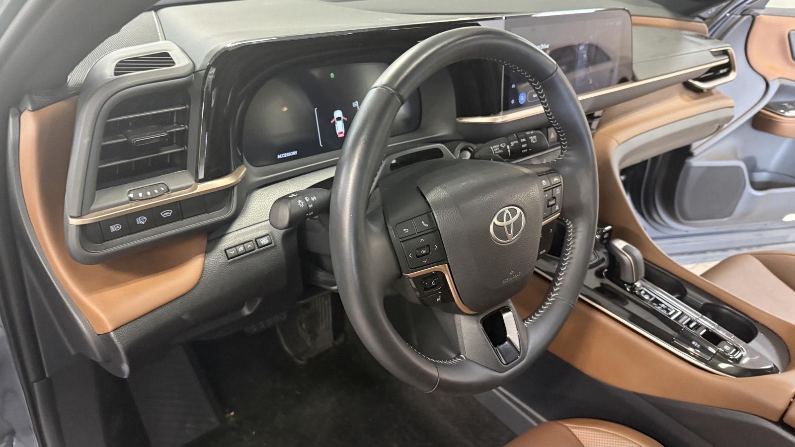Toyota Crown Signia Limited 2025