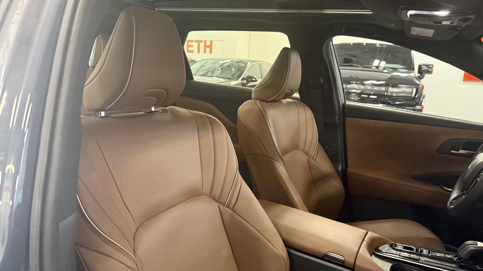 Toyota Crown Signia Limited 2025