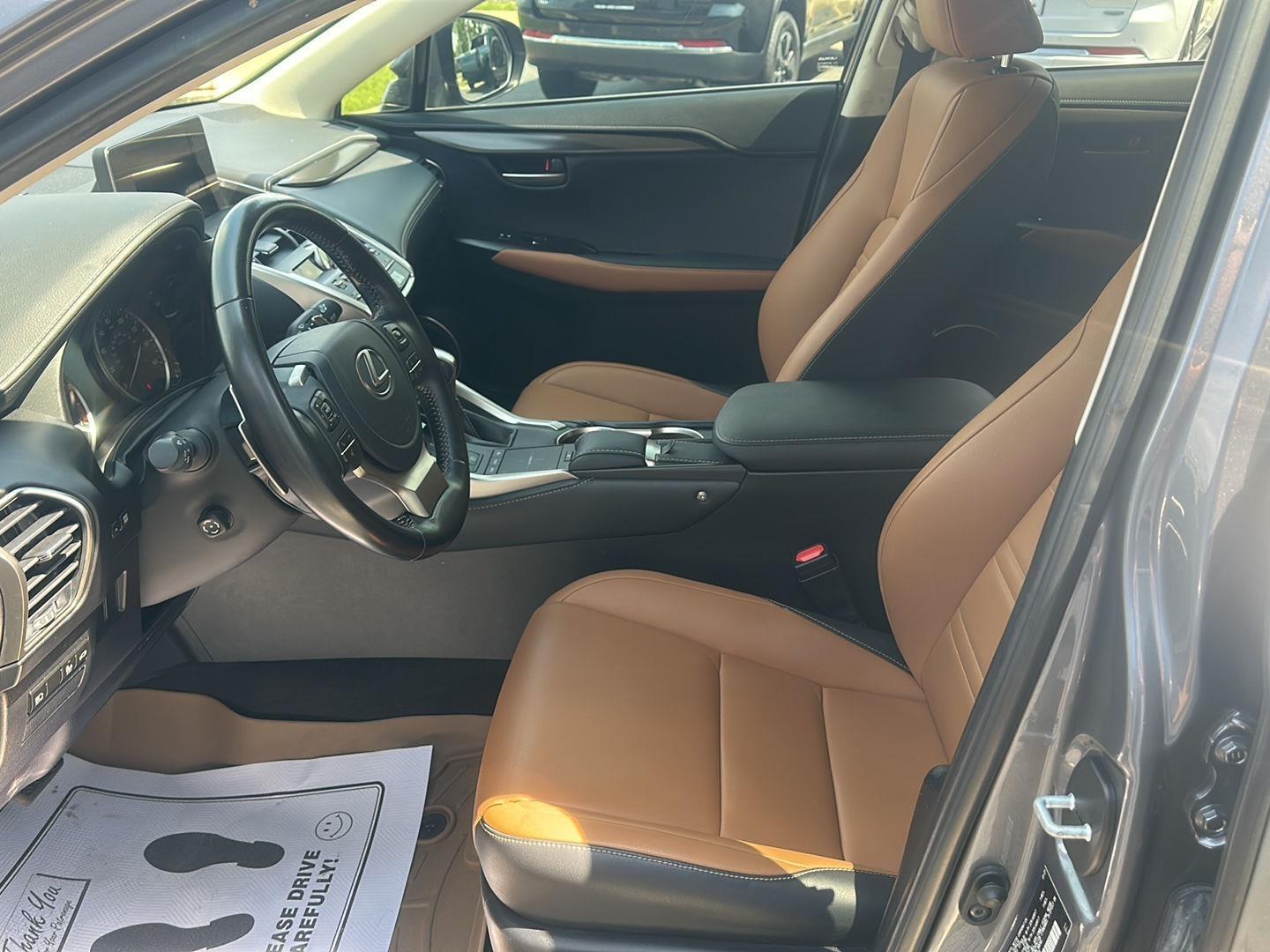 Lexus NX 300 Luxury 2021