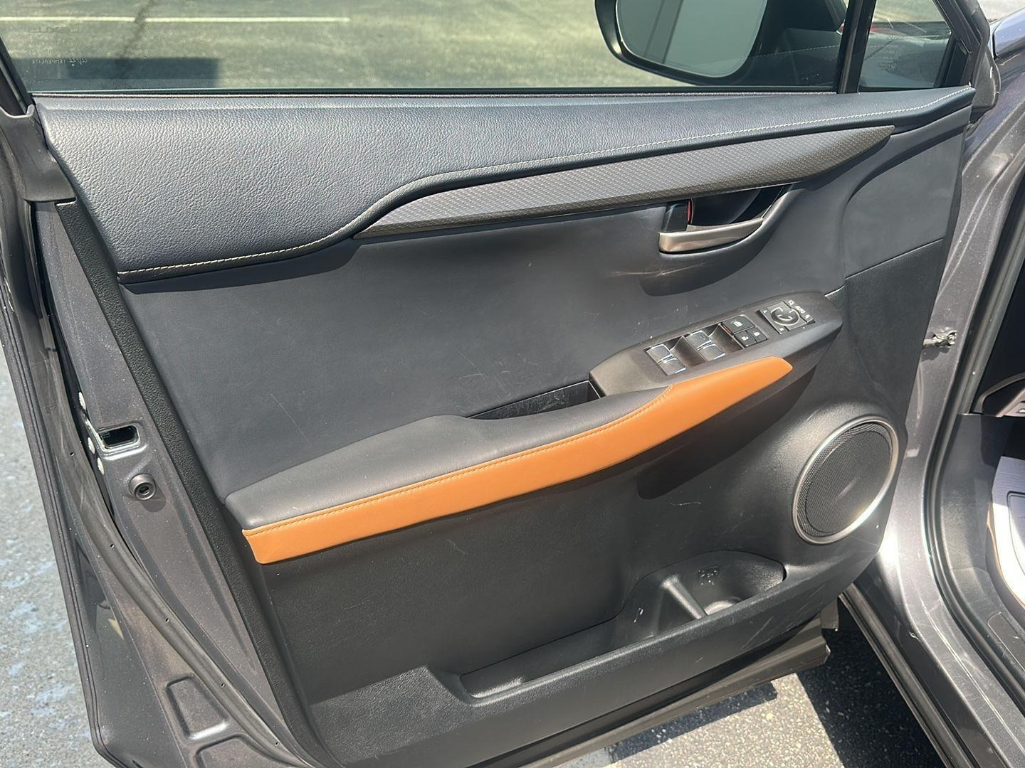 Lexus NX 300 Luxury 2021