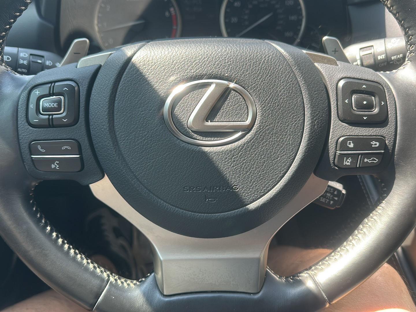 Lexus NX 300 Luxury 2021