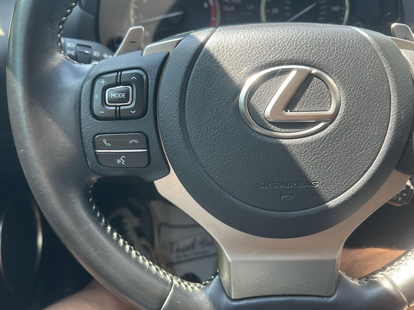 Lexus NX 300 Luxury 2021