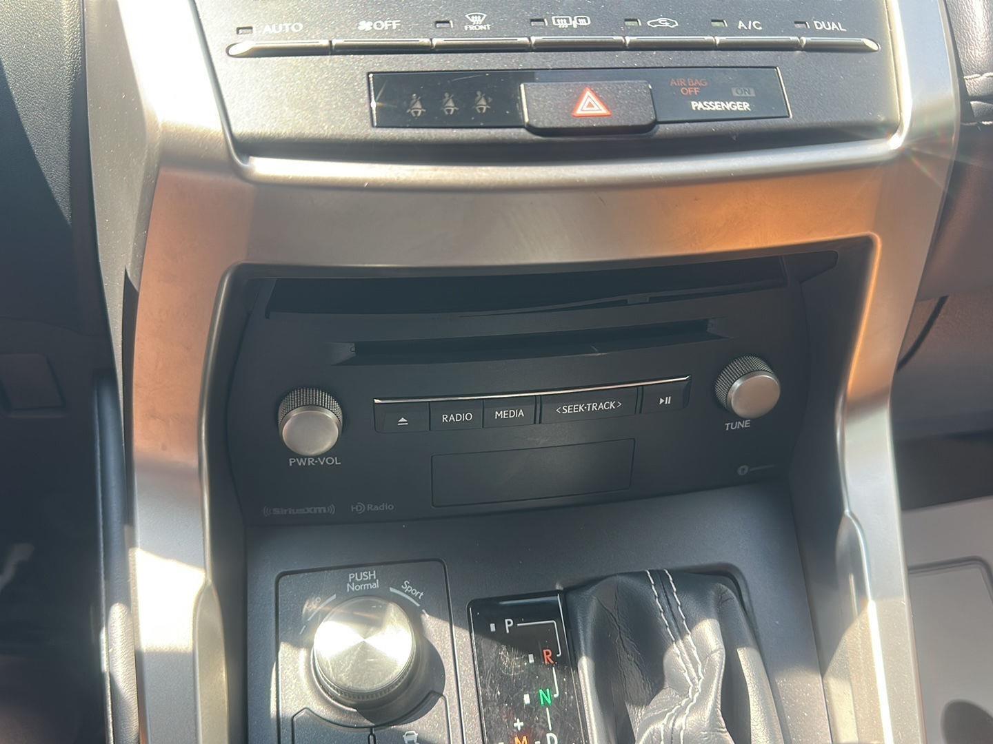 Lexus NX 300 Luxury 2021