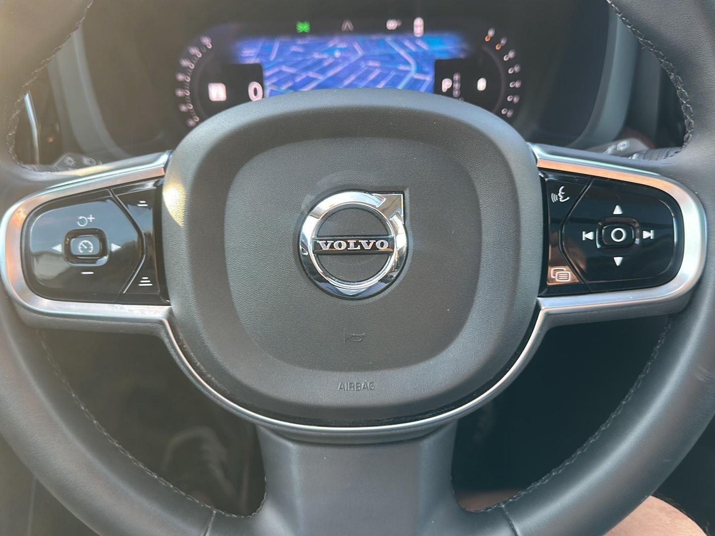 Volvo XC60 B5 Plus Dark AWD 2024