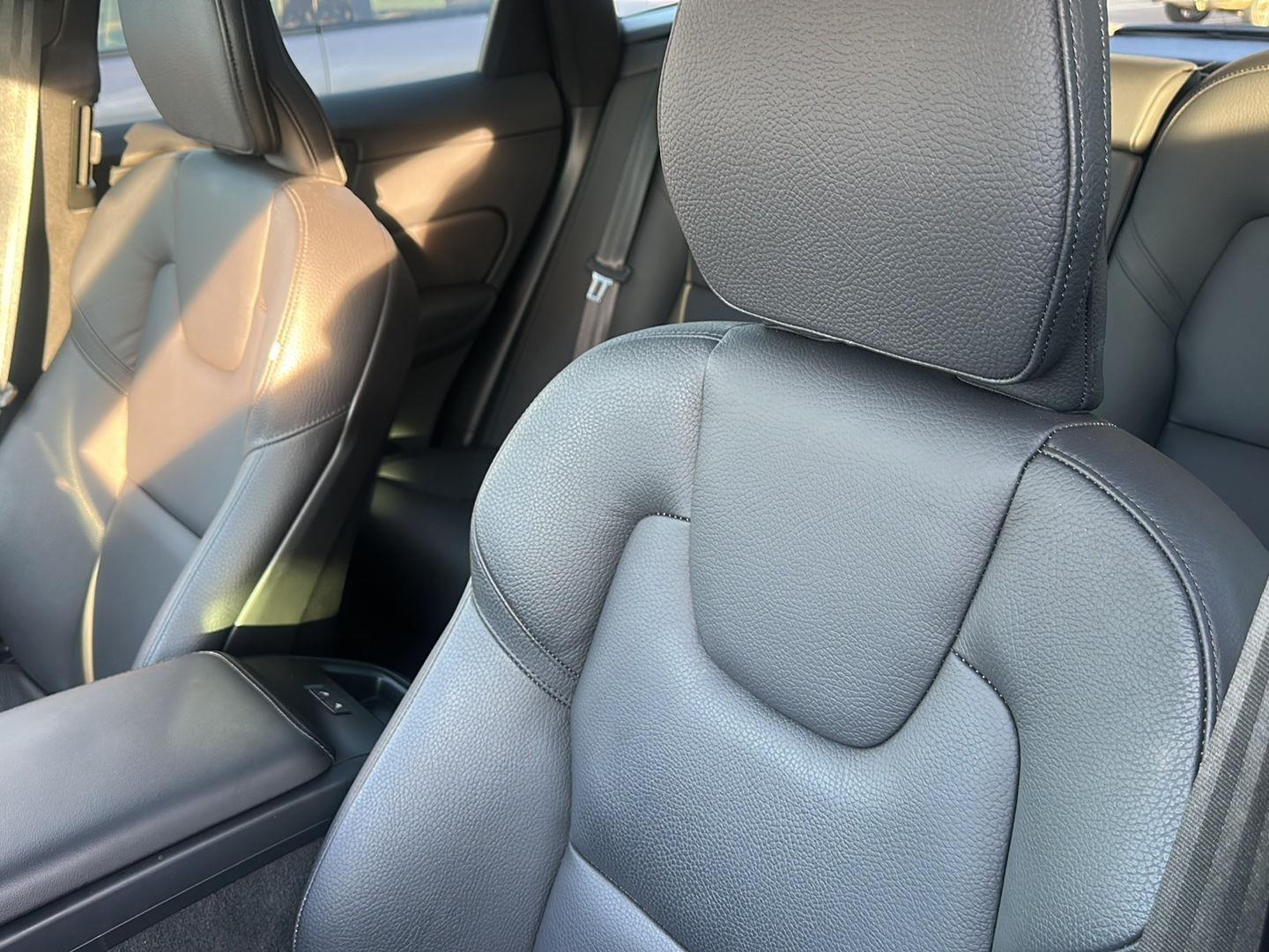 Volvo XC60 B5 Plus Dark AWD 2024