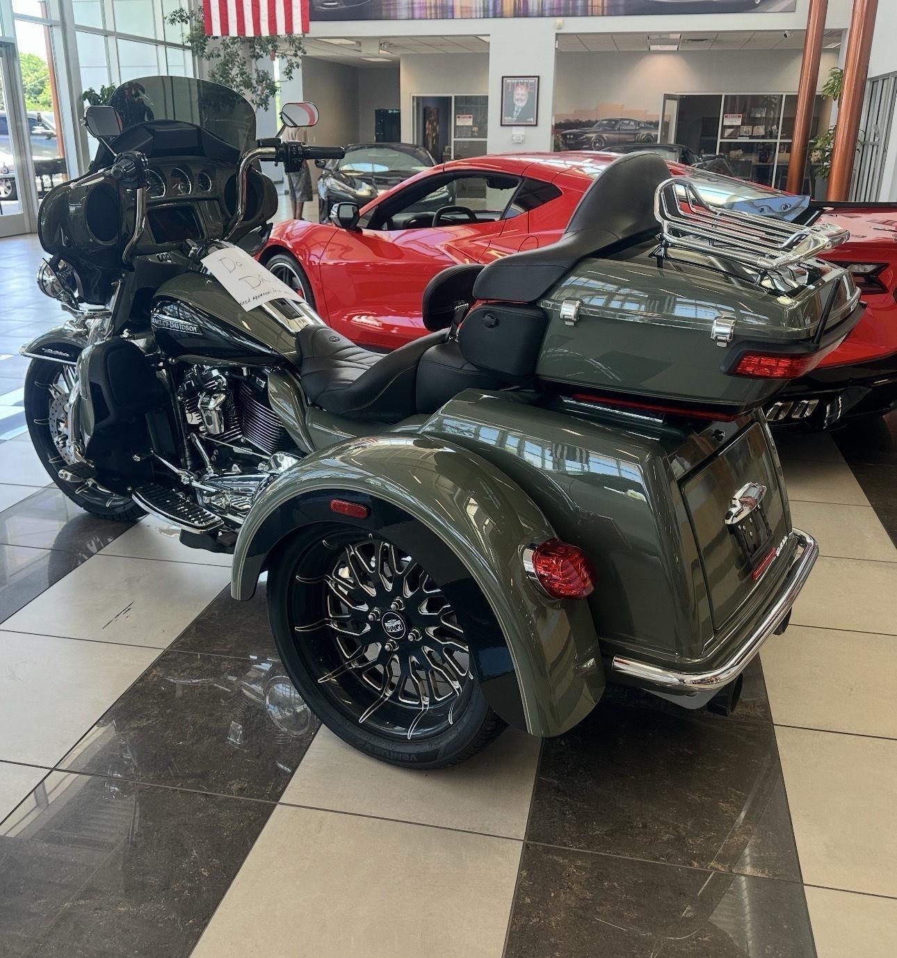 Harley-Davidson FLHTCUTG  2021