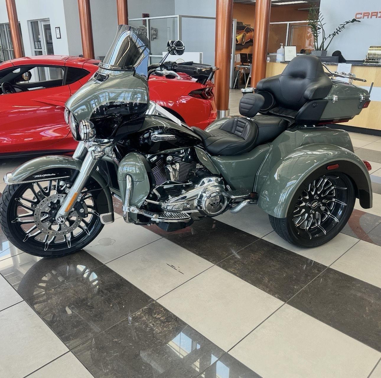 Harley-Davidson FLHTCUTG  2021