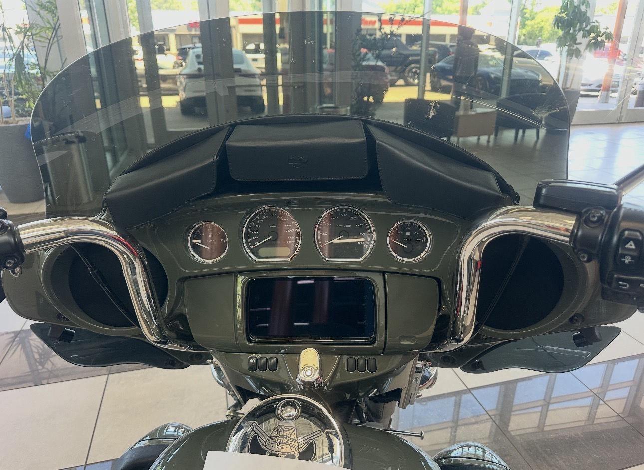 Harley-Davidson FLHTCUTG  2021
